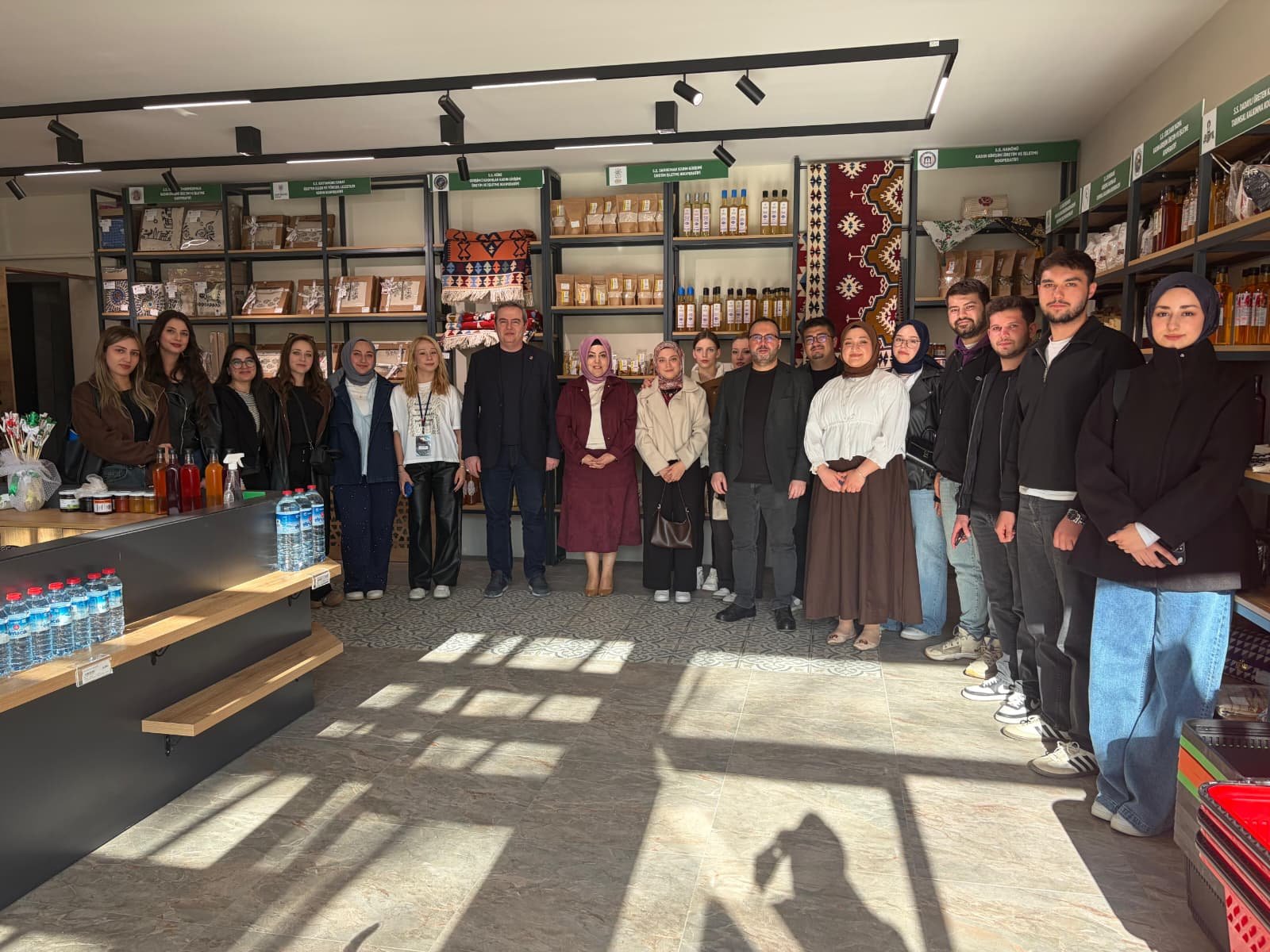 Kastamonu Üniversitesi Öğrencileri Kadın Kooperatiflerini Tanıdı (1)
