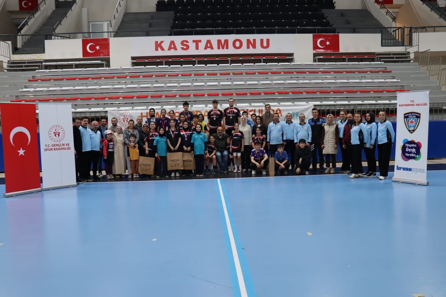 Kastamonu’da 19 Mayıs Coşkusu Masa Tenisi Turnuvasıyla Yaşandı (2)