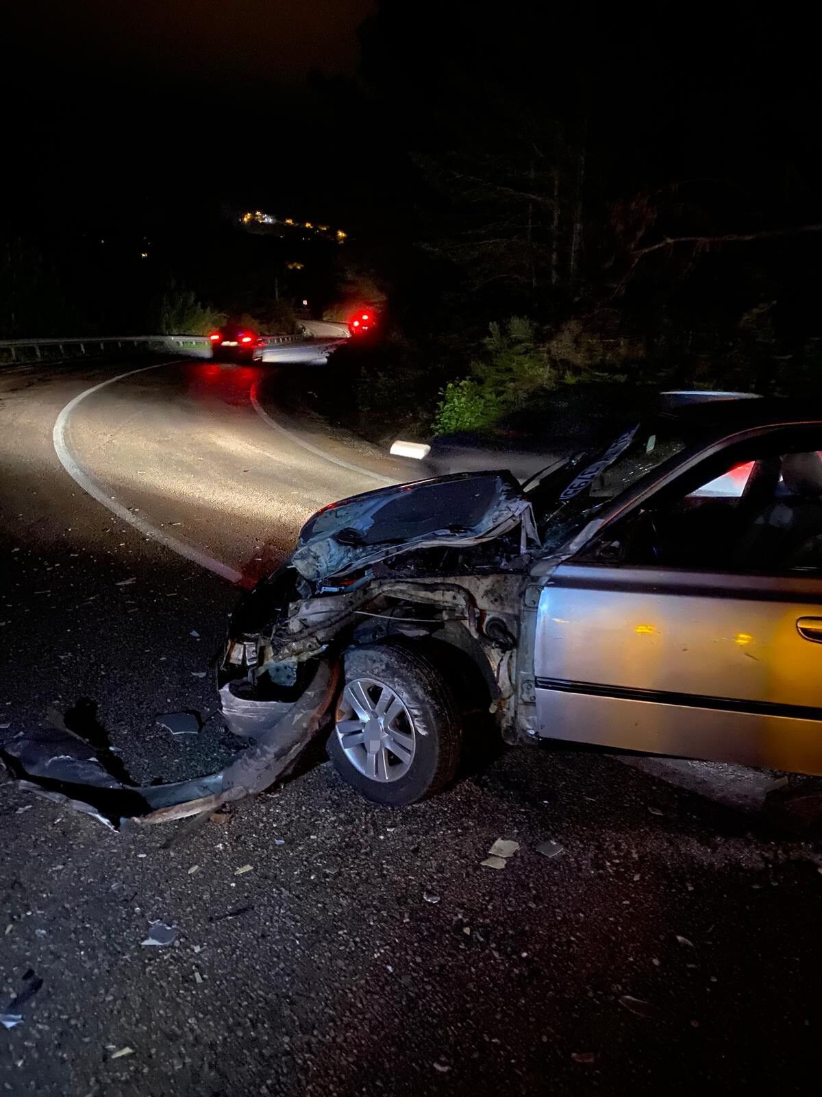 Kastamonu'da Çekiciye Otomobil Çarptı (3)