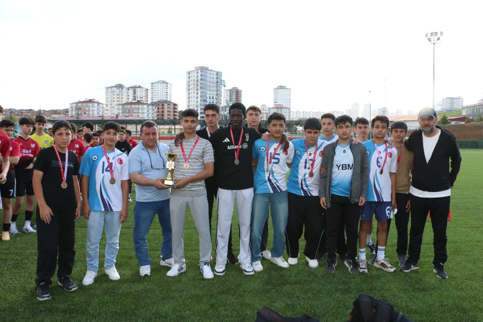 Okul Sporlarında Futbol Heyecanı Sona Erdi (2)