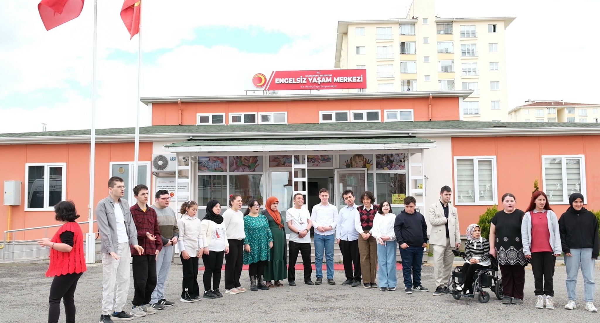 Senden Daha Guzeli Soylediler, Gonulleri Fethettiler (2)