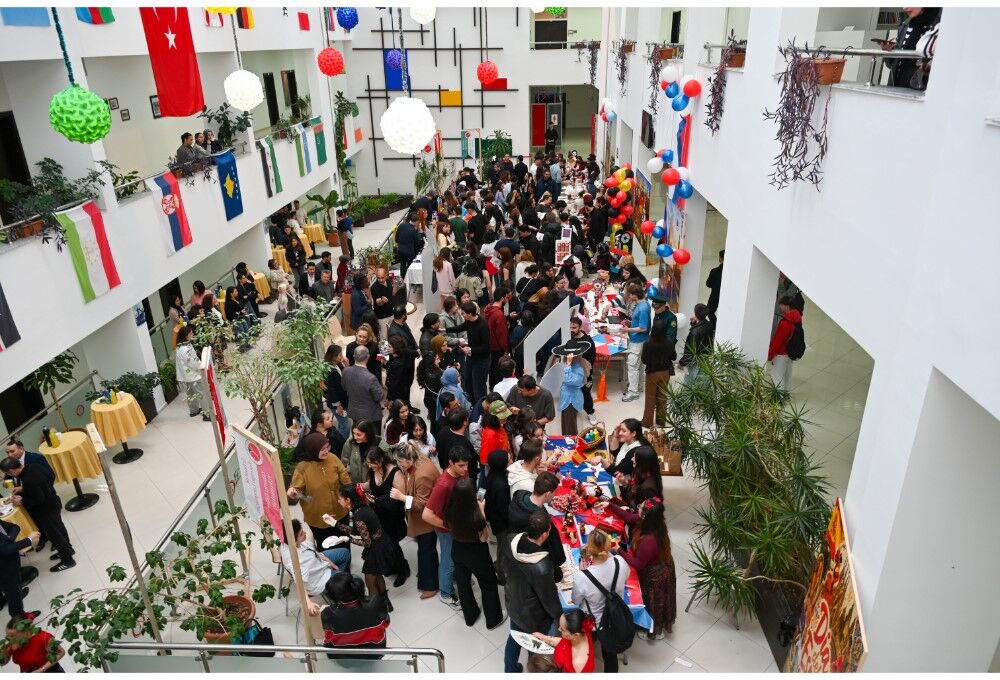 Yabancı Dil Festivali Kampüste Renkli Görüntüler Oluşturdu (1)