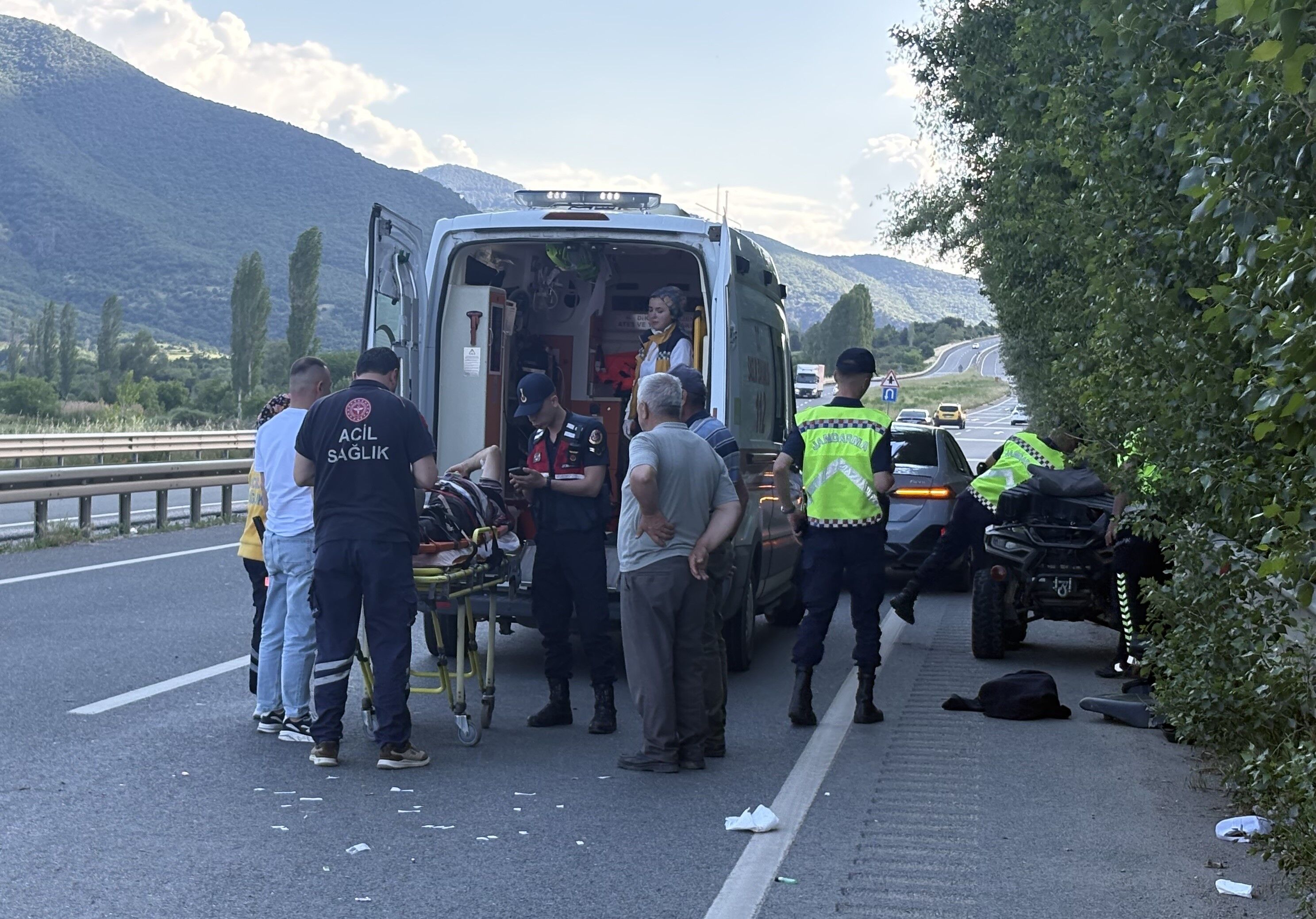 Atv Bariyerlere Carptı (2)
