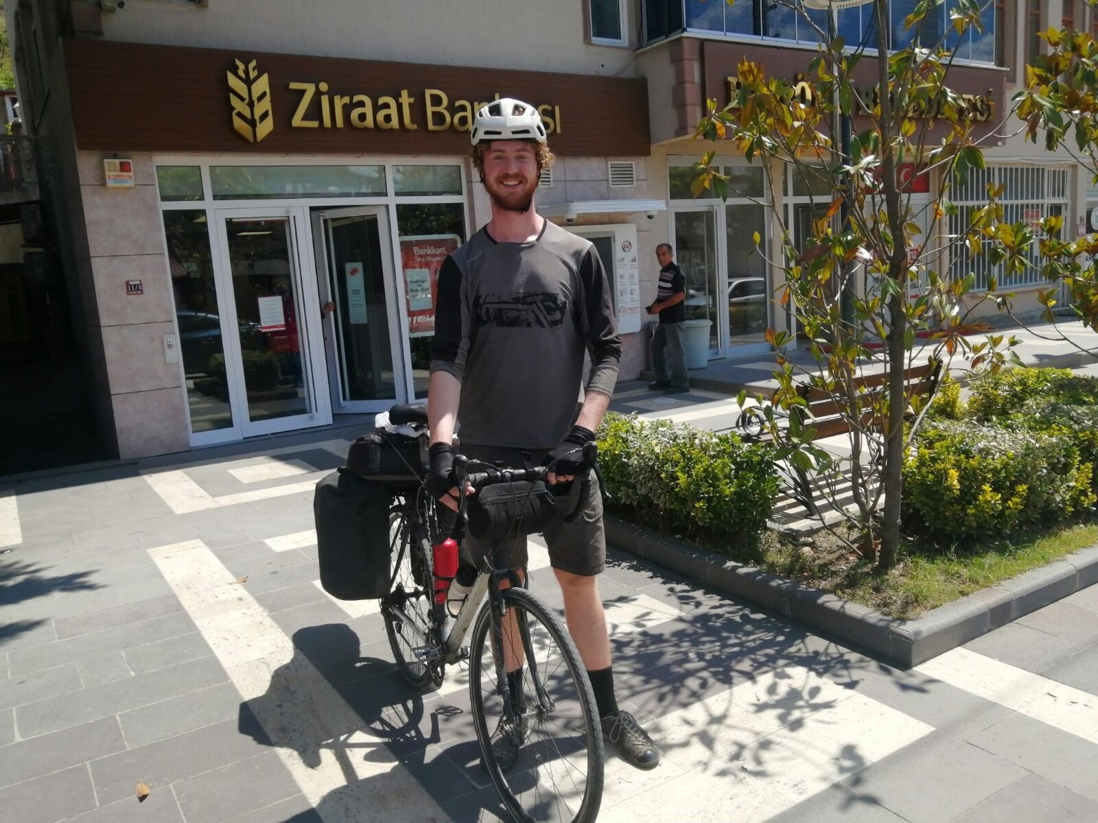 Ayrılık Acısını Pedal Çevirerek Dindiriyor (1)