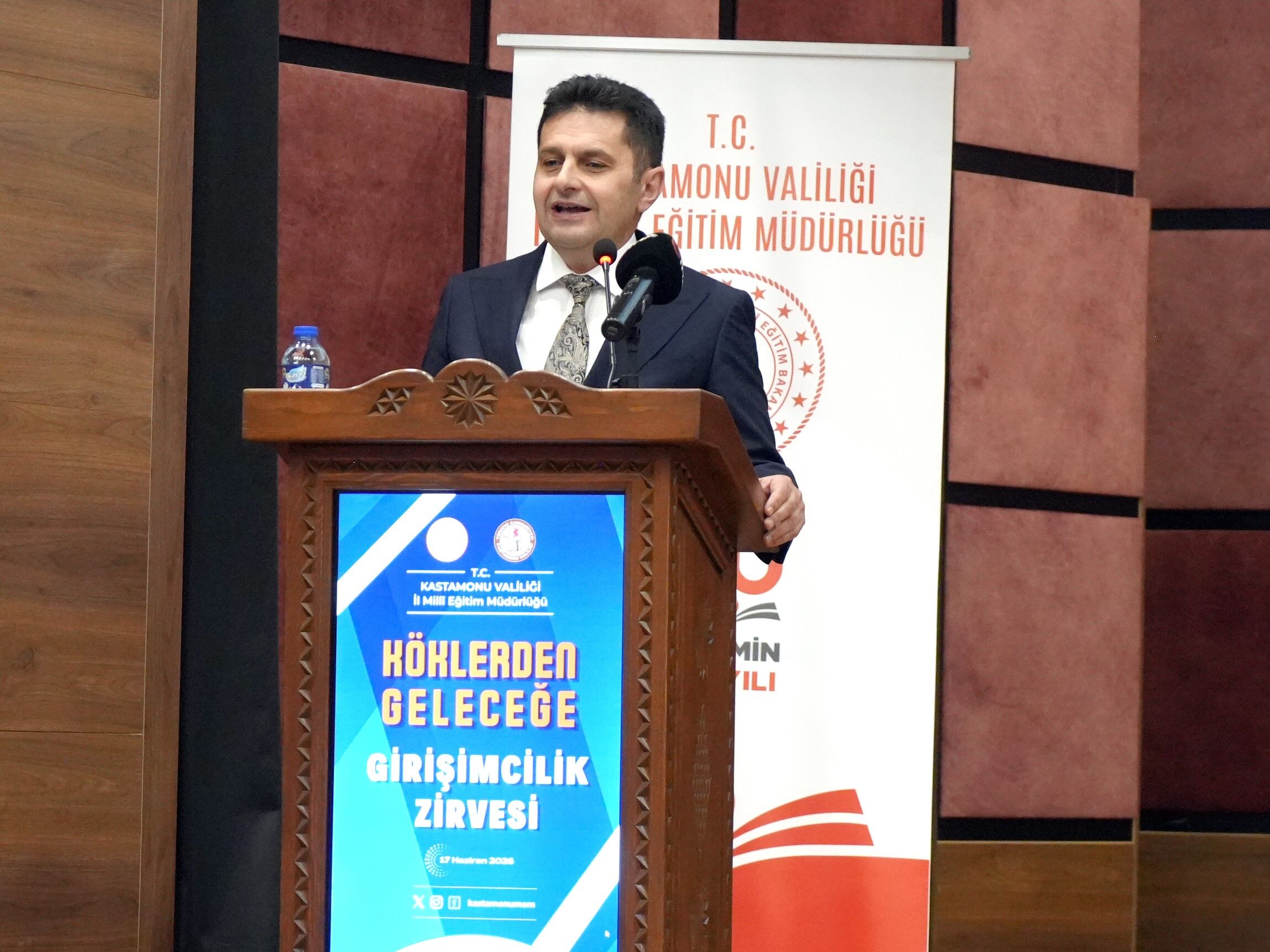 Bakan Yardımcısı Macit, Kastamonu’da Girişimcilik Zirvesine Katıldı (4)