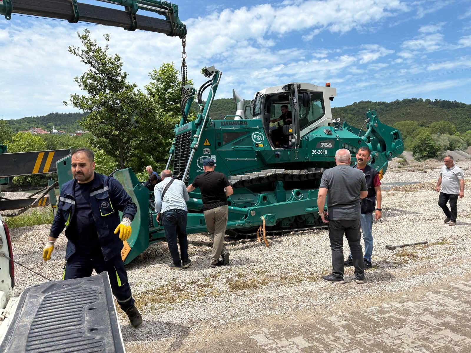 Cide’de Dere Islah Çalışmaları Sürüyor (1)