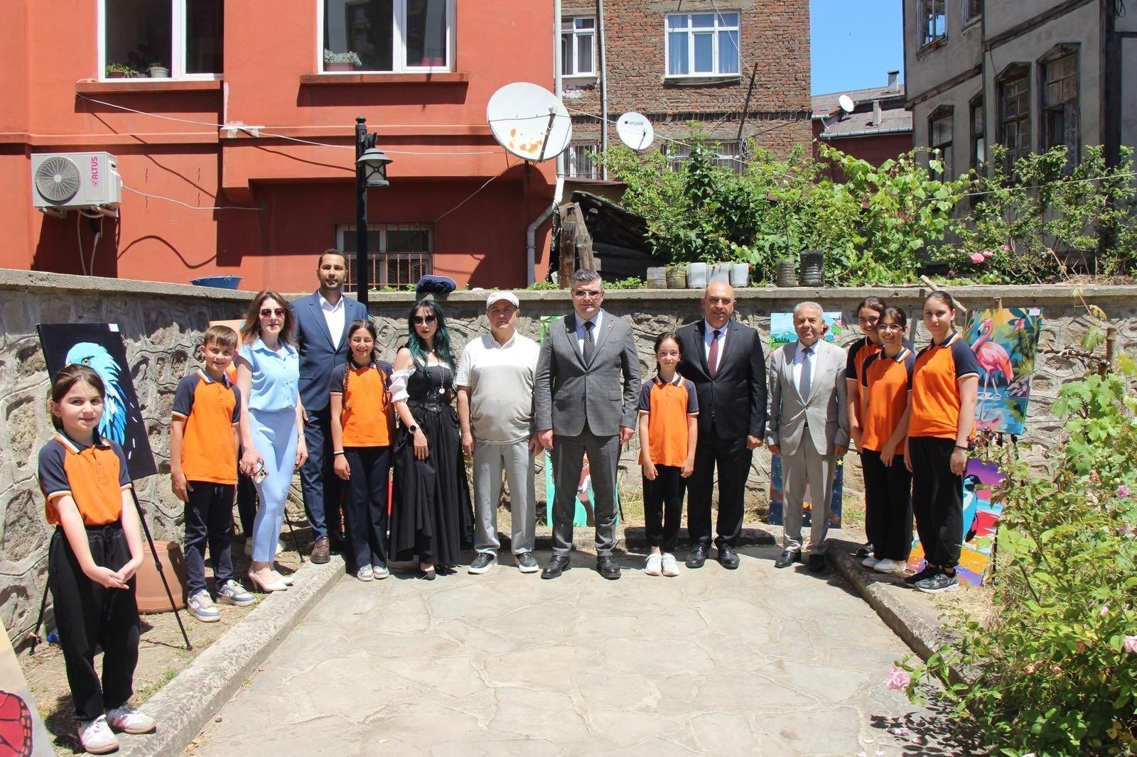 İnebolu’da Azize Ana Ortaokulu’nda Resim Sergisi Ve Kermes Açıldı 2