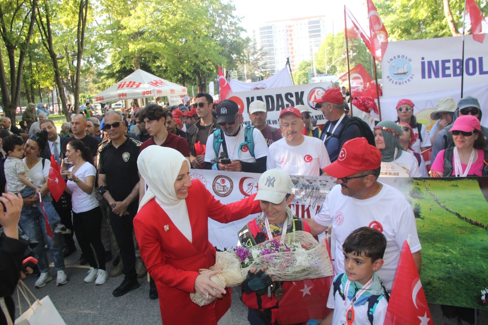 Istiklal Yolunun Kucuk Kahramanları Gonullerı Fethetti (3)