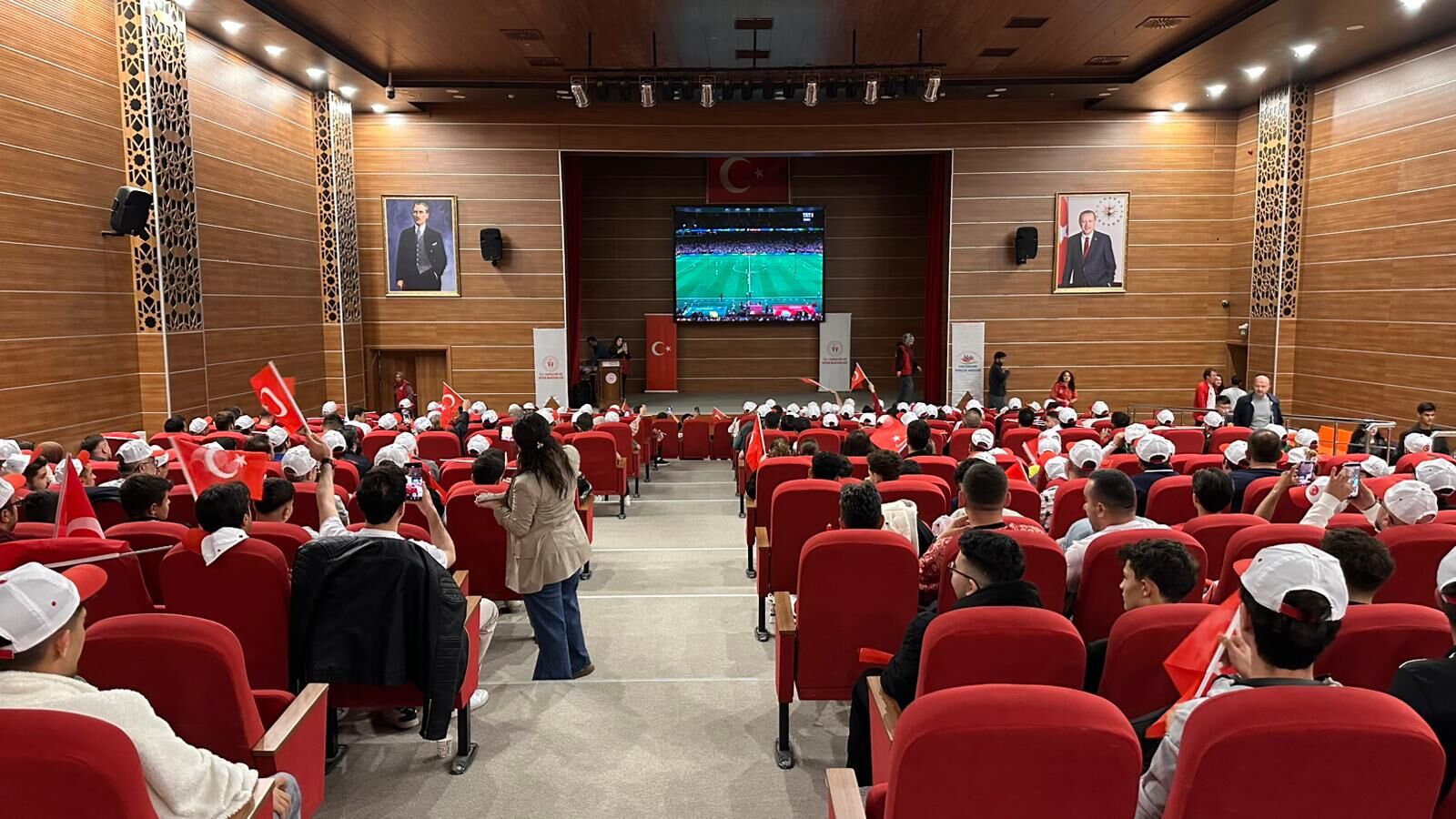 Kaan Talip Tığlı Gençlik Merkezi'nde Milli Coşku (3)