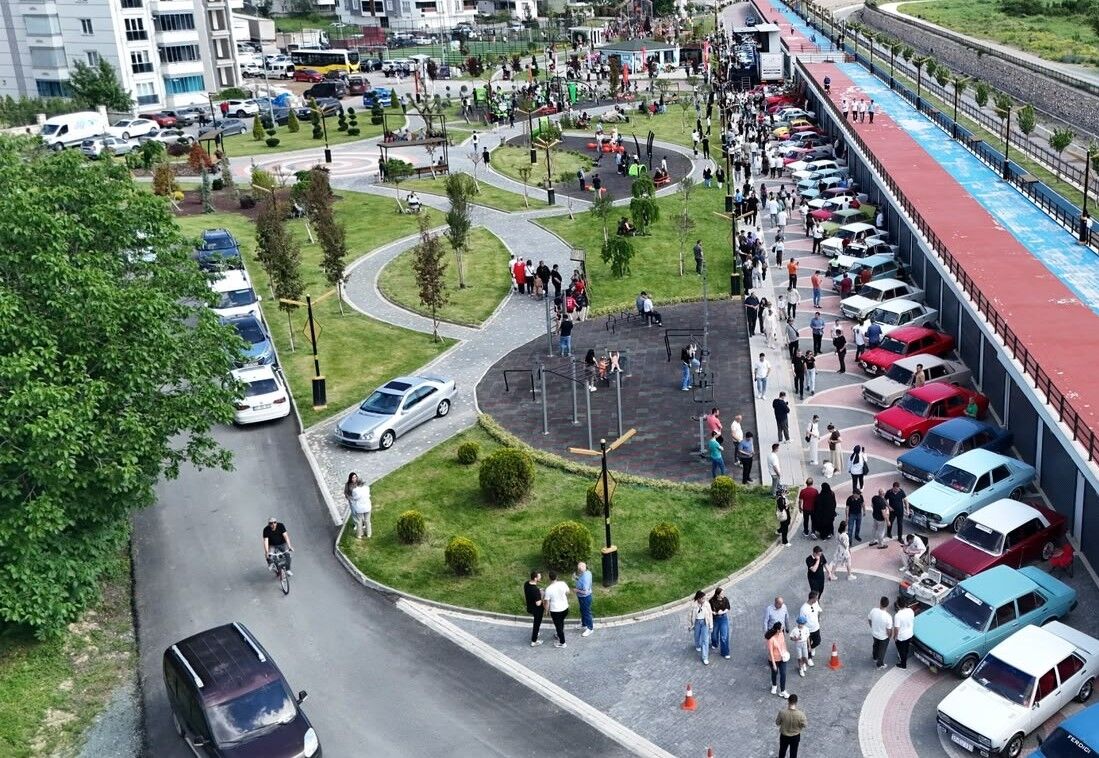 Kastamonu’da Eskiye Özlem Klasik Araçlarla Canlandı (3)