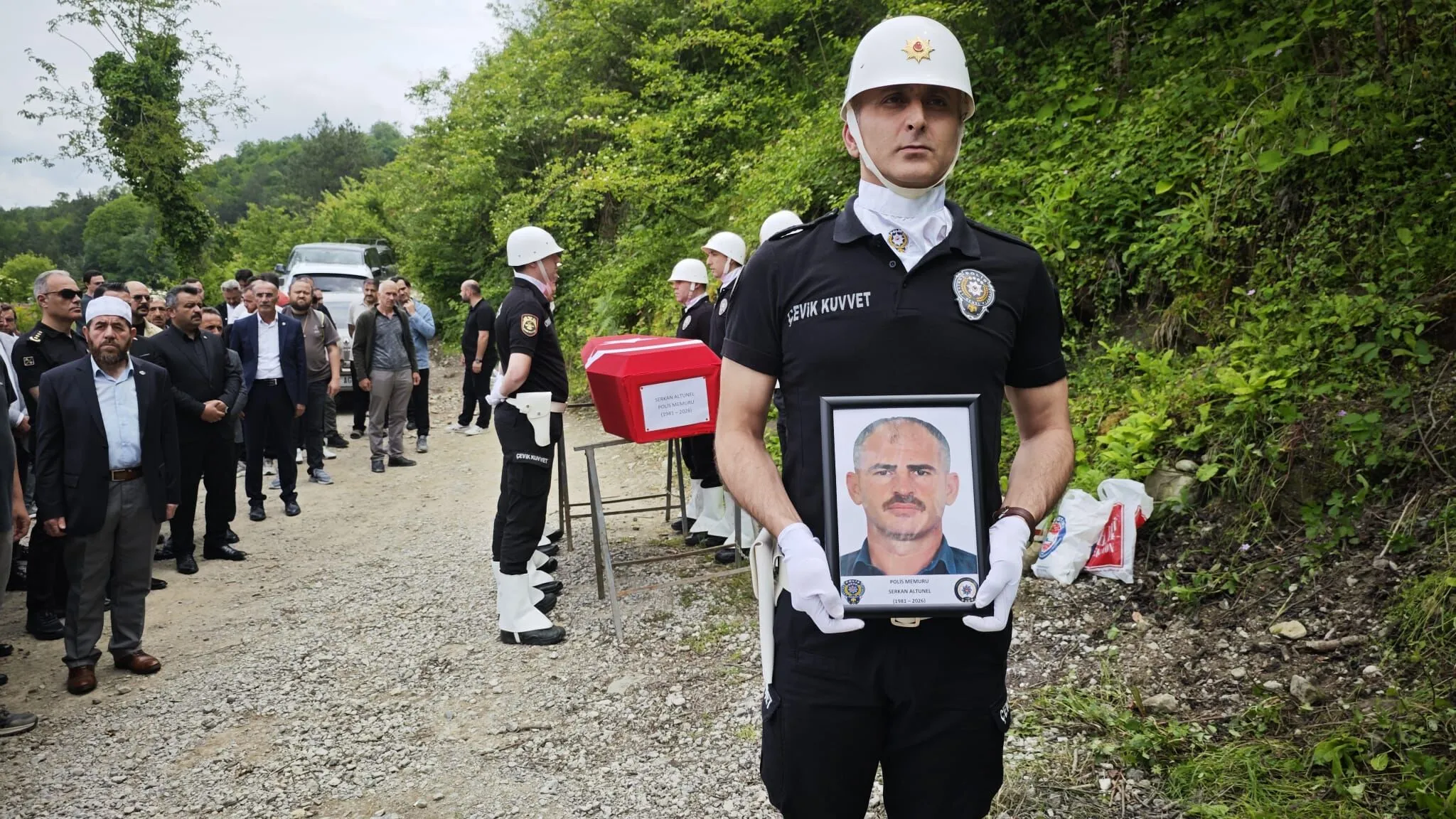 Kastamonu’da Görev Yapan Polis Memuru Son Yolculuğuna Uğurlandı (1)