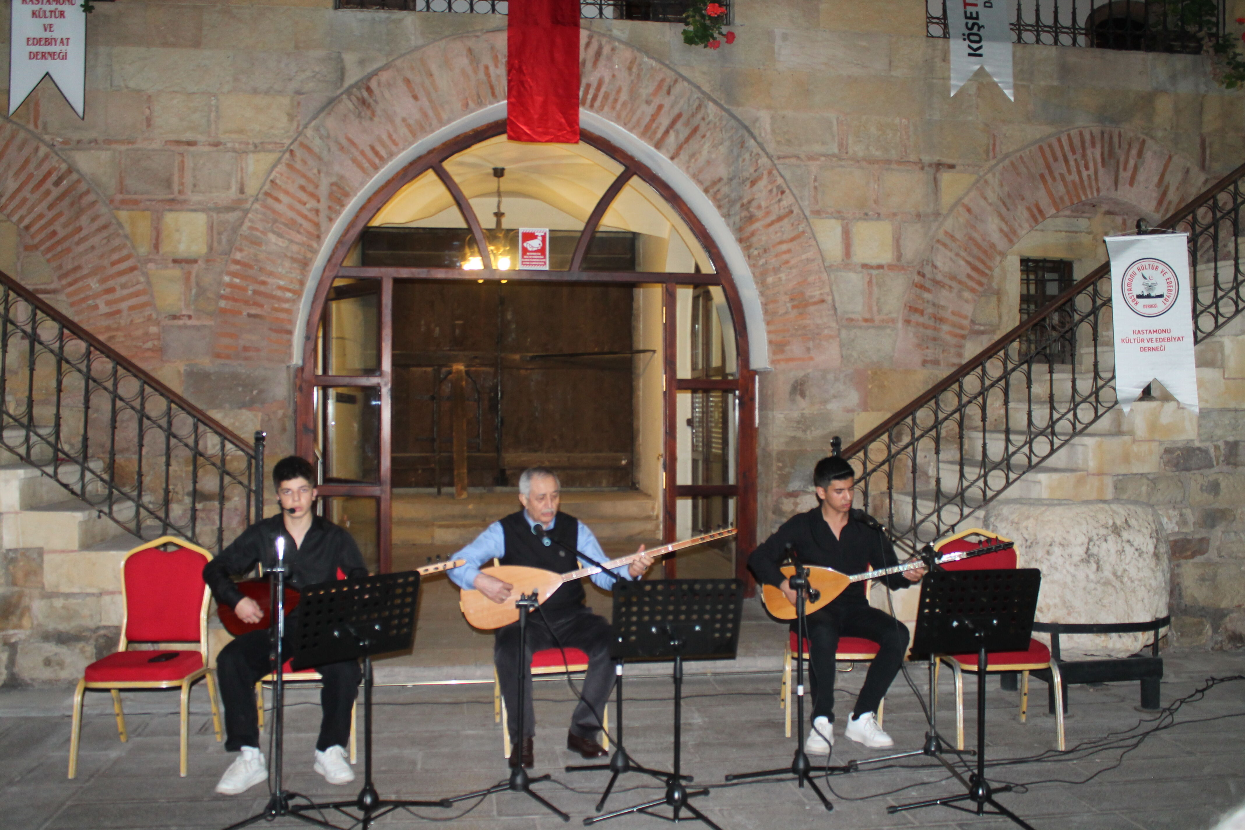 Mi̇ne Özgür Köşe (3).Jpg-4