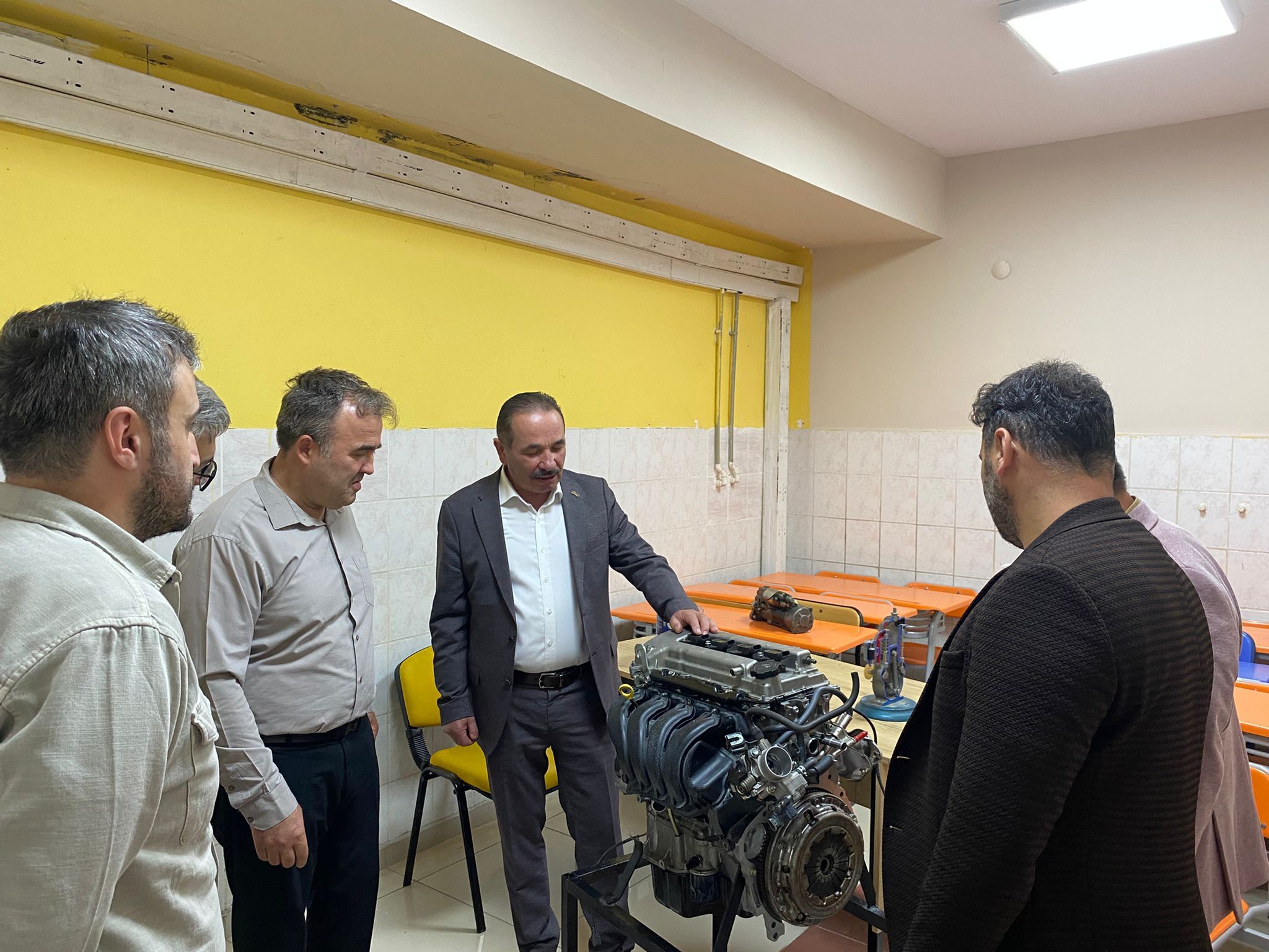 Oto Tamircileri Odası’ndan Mesleki Eğitim Merkezi’ne Anlamlı Ziyaret (2)