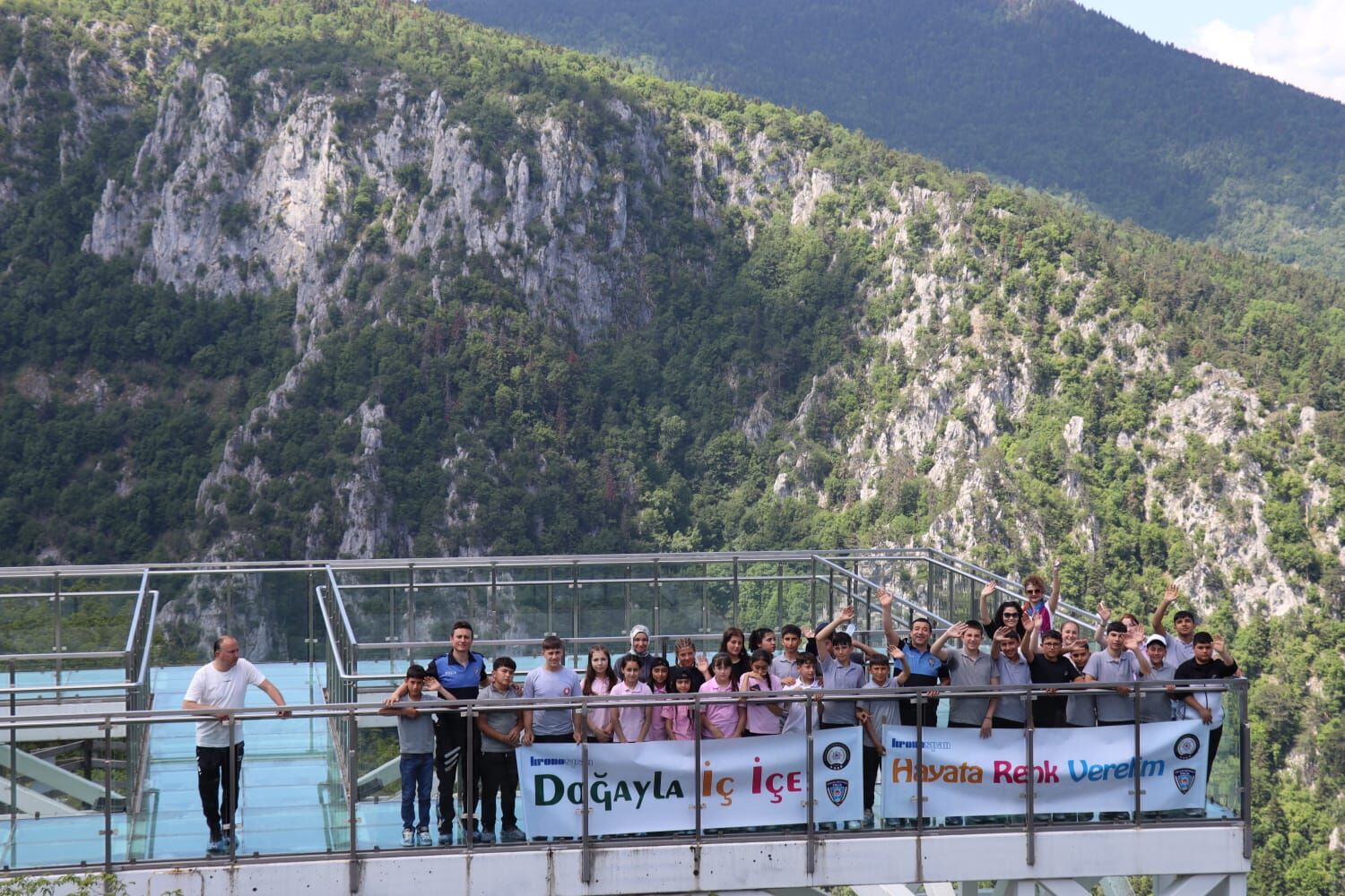 Polis Ve Öğrenciler Doğa Için Bir Arada (2)