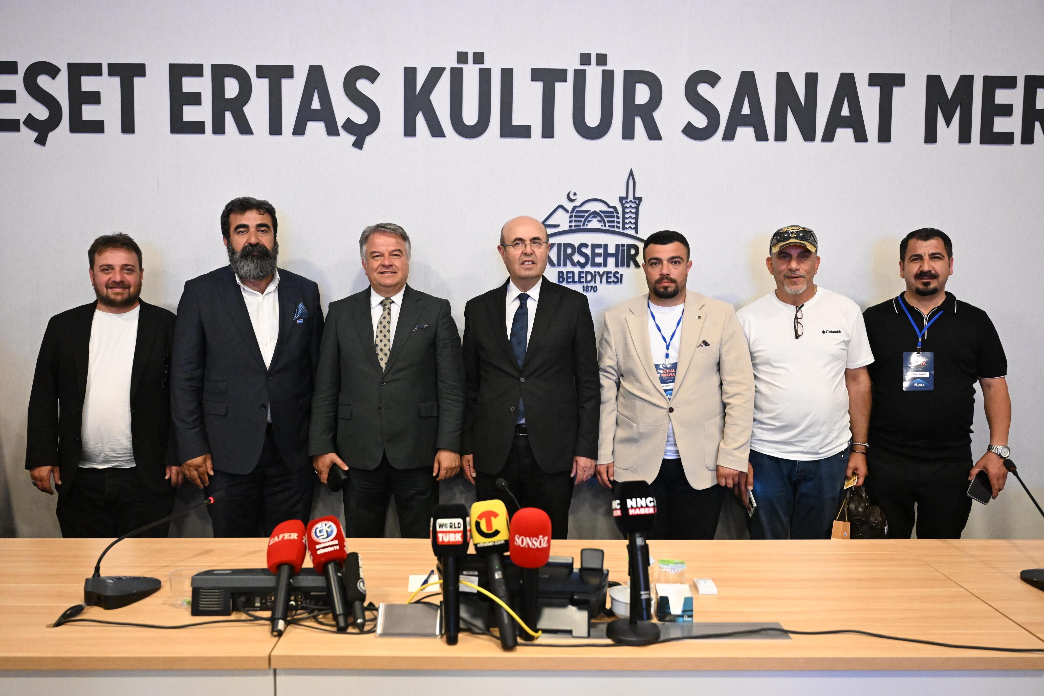 Ti̇gad Çalıştayı’nda Kırşehir Rüzgarı Belediye Başkanı Ekicioğlu 130 Gazeteciyi Ağırladı (4)