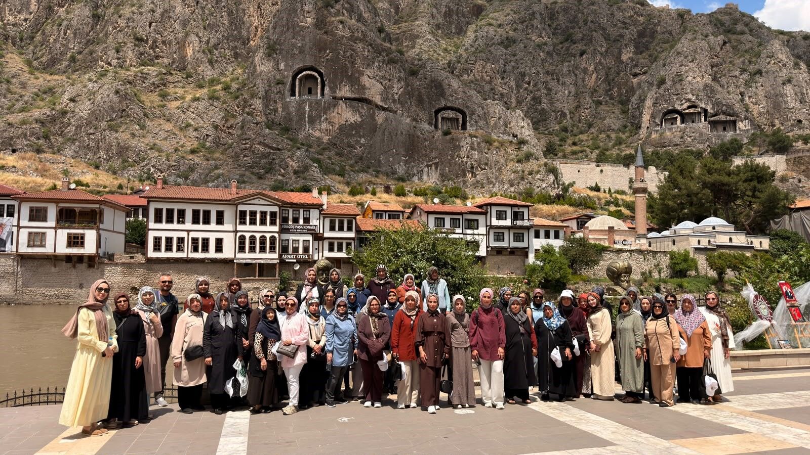 Tosyalı Kadınlar Amasyayı Gezdi (2)