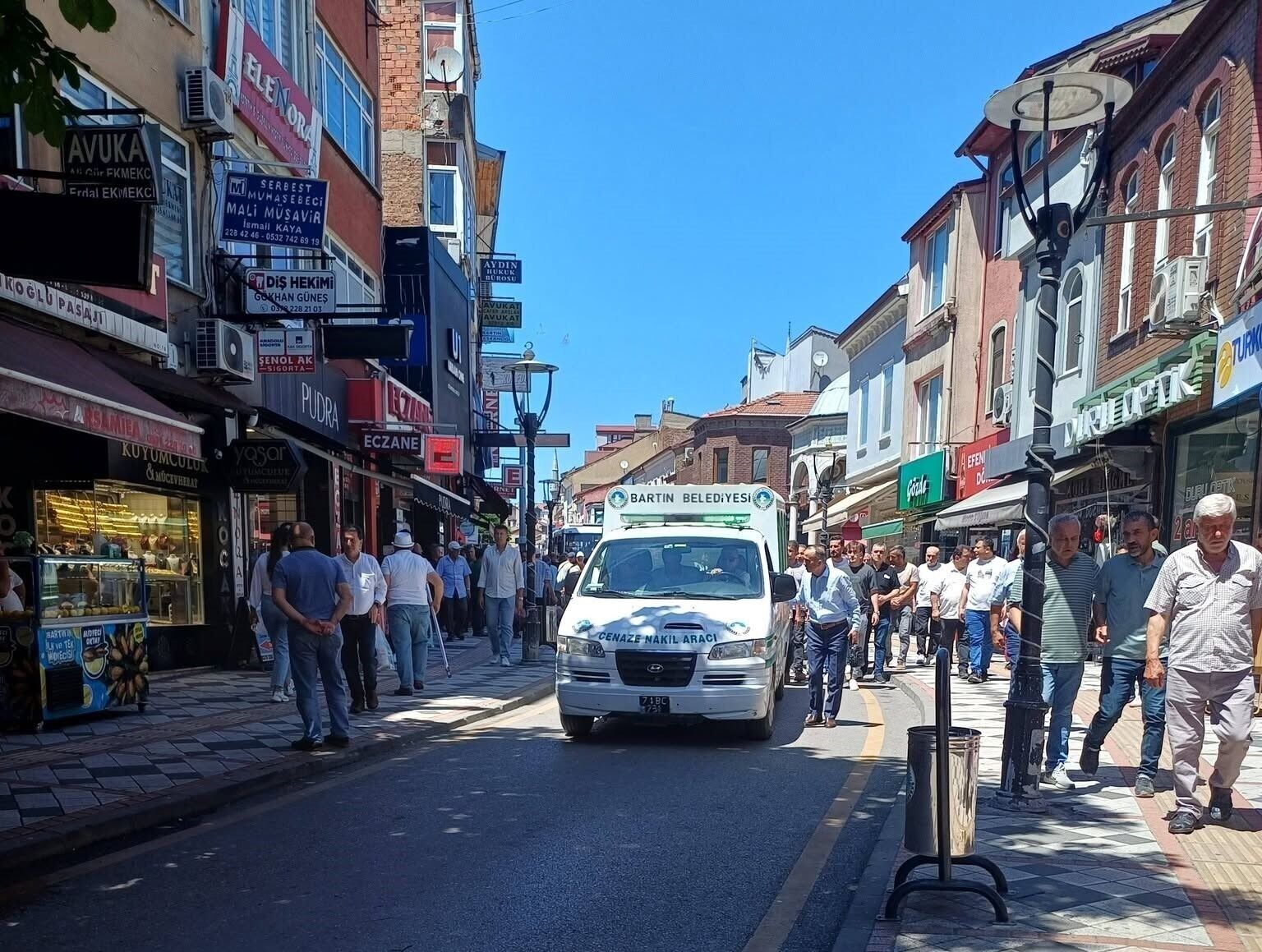 Yaşamına Son Veren Polis Memuru Son Yolculuğuna Uğurlandı (3)