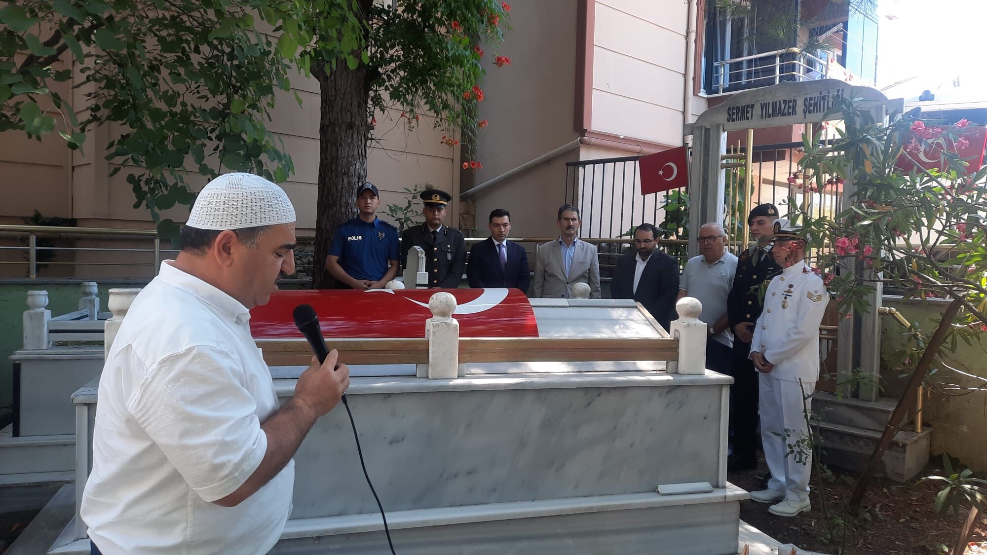 Cide’de 15 Temmuz Kapsamında Şehitlik Ziyareti Gerçekleştirildi (2)