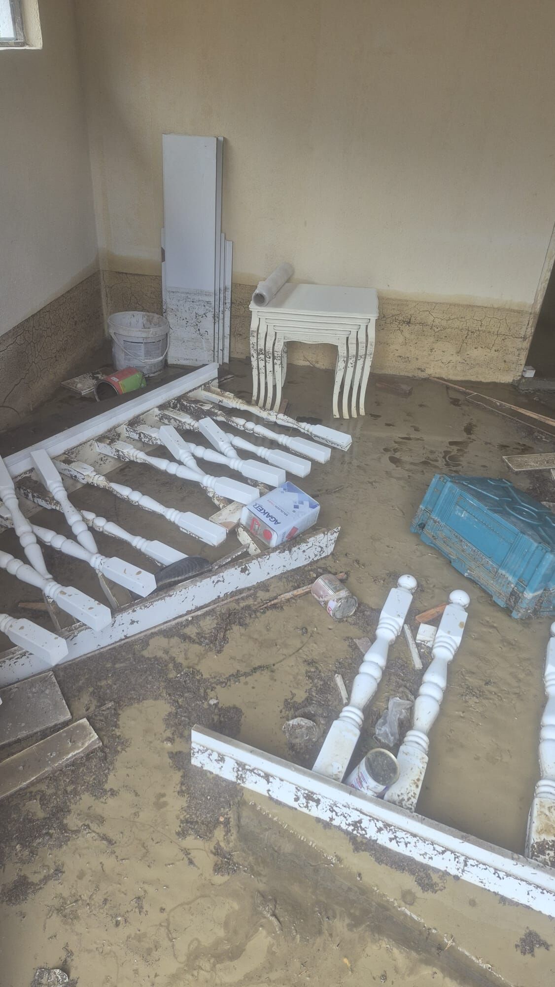 Cide'de Sel Mağduru Esnaf Yaşadıklarını Anlattı Emek Verdiğim Işler Çöp Oldu (3)