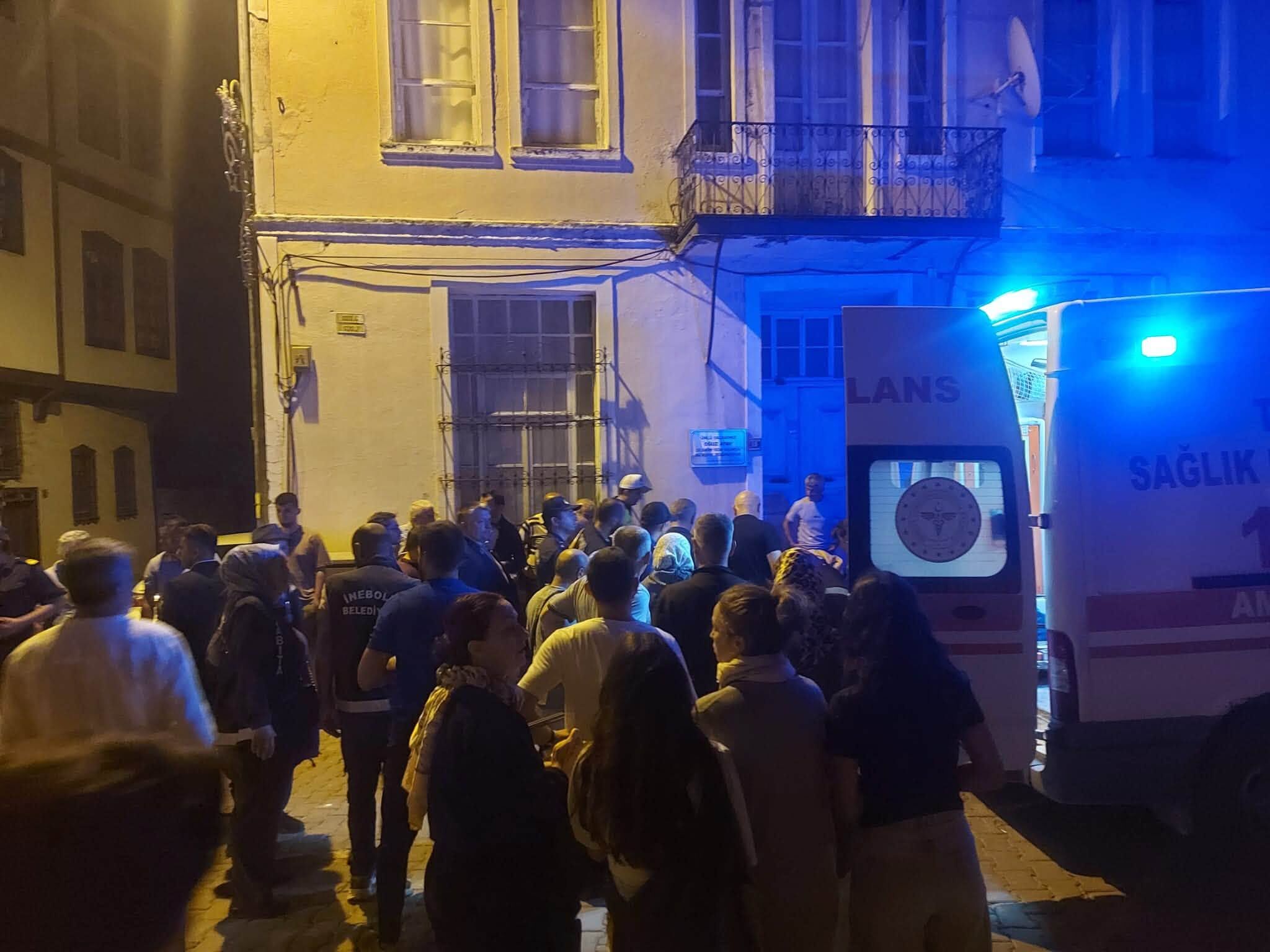 Dur Ihtarına Uymadı Polise Carpıp Kactı (2)
