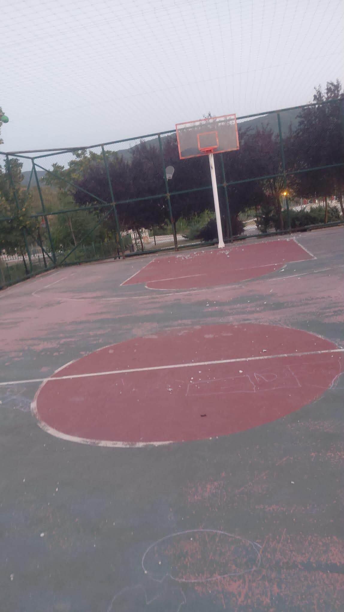 Hanonu Belediyesi Basketbol Sahasına Zarar Verildi (2)