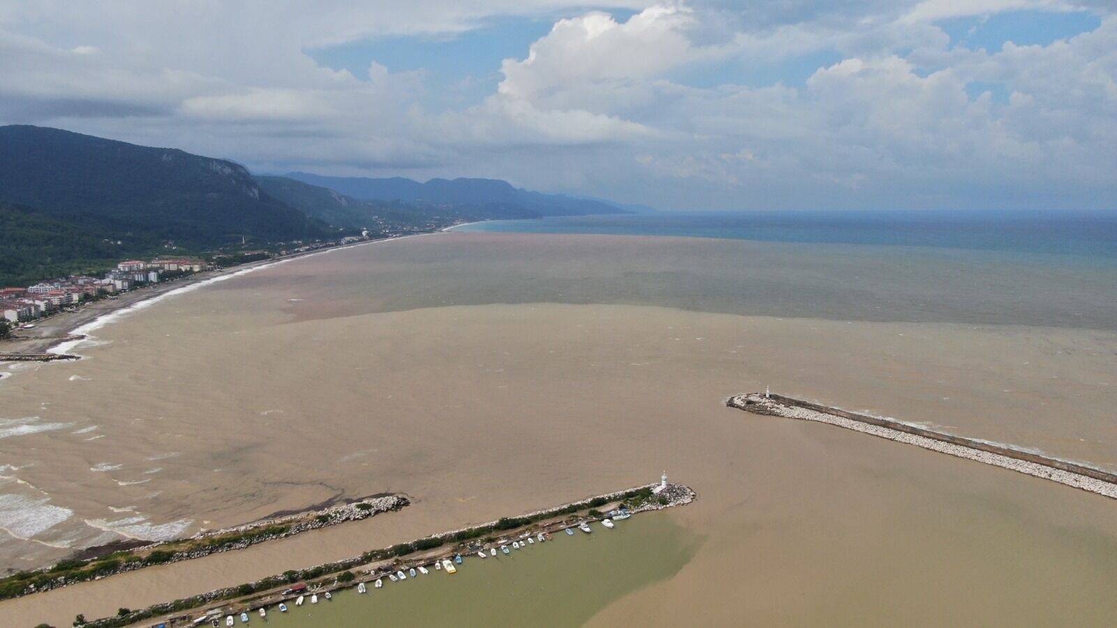 Karadeniz Kahverengiye Büründü! (2)