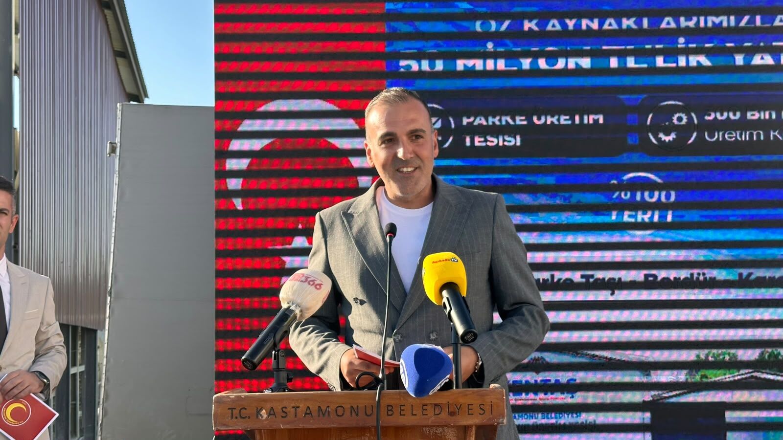 Kastamonu Belediyesi’nin 50 Milyon Liralık Parke Tesisi Açıldı (7)