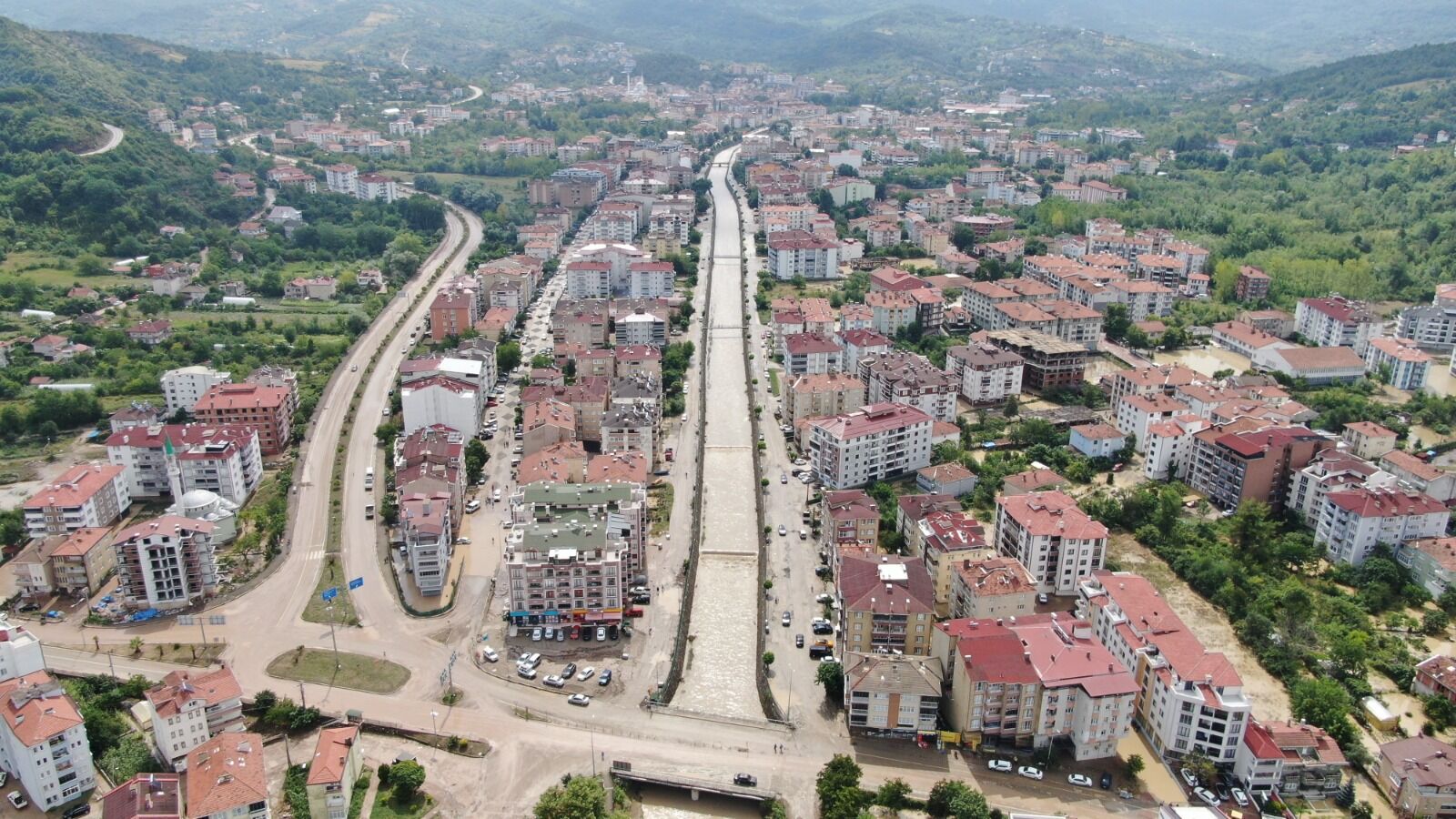 Kastamonu Cide'de Sel Yaraları Sarılıyor Vali Dallı Ilçede (6)