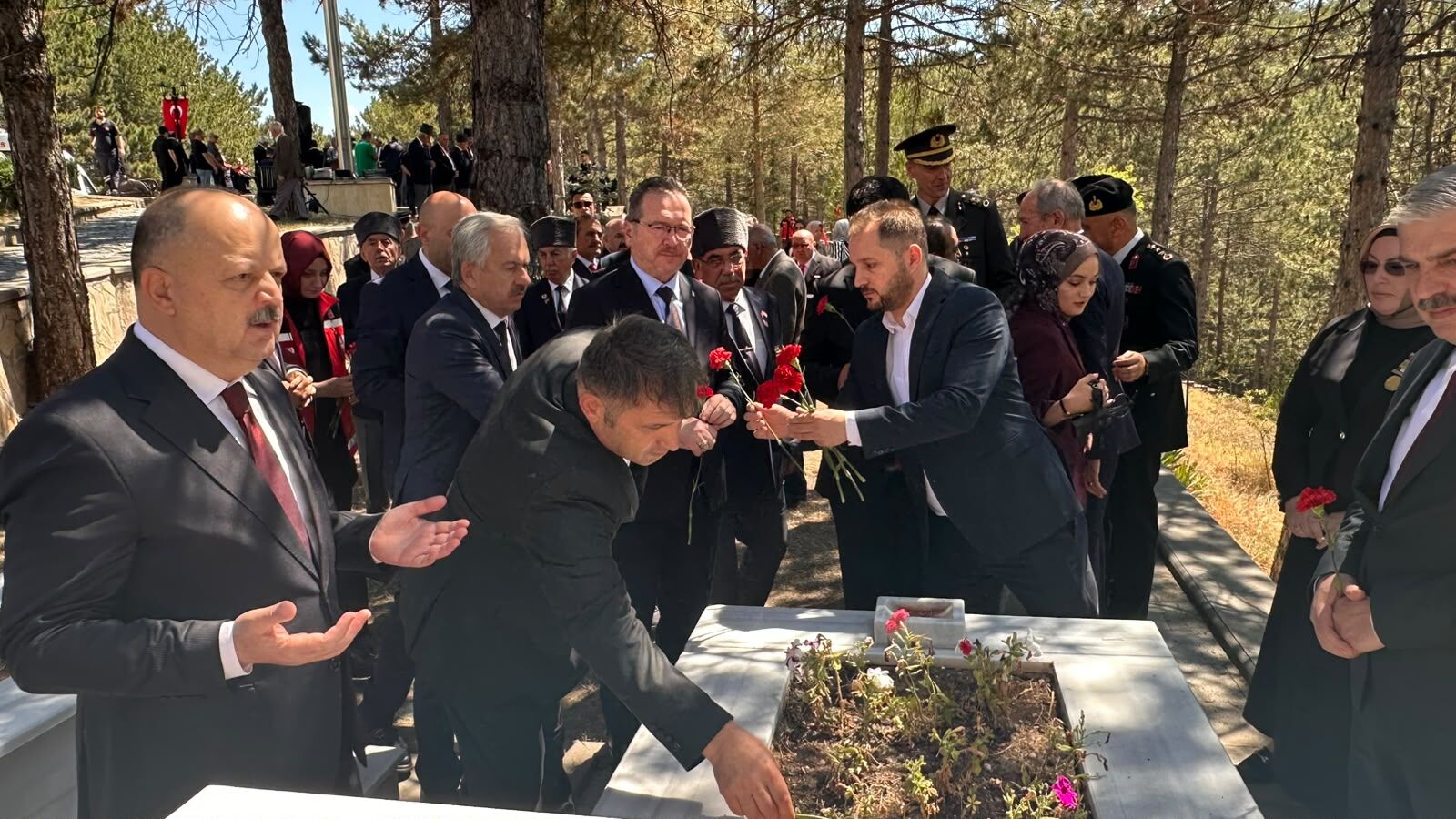 Kastamonu Şehitliğinde Duygu Dolu Anlar (3)