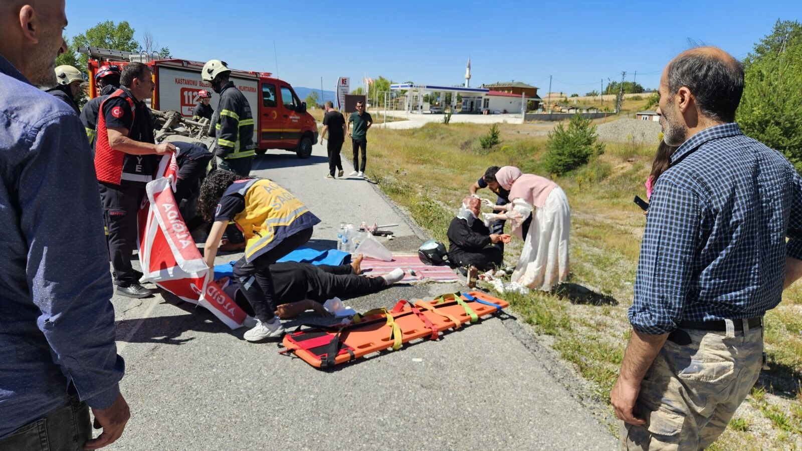 Kastamonu Yolunda Can Pazarı Bariyerlere Çarpıp Takla Attı (3)