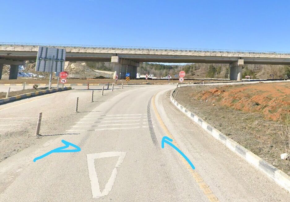 Kastamonu'da Ölümle Burun Buruna Bırakan Yol! (3)