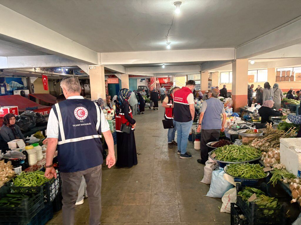 Kastamonu’da Pazar Tezgahlarına Sıkı Denetim (1)