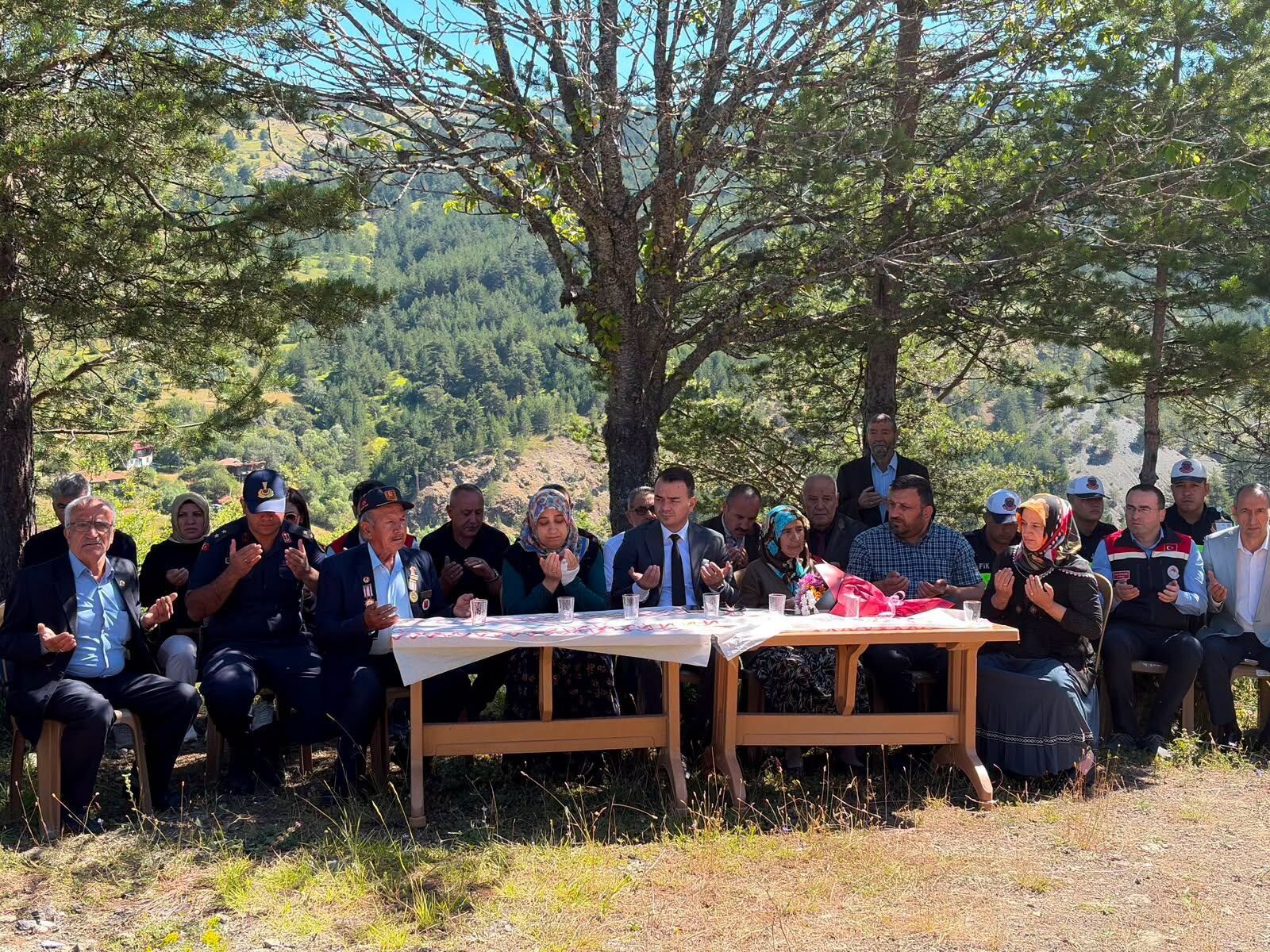 Kastamonulu Şehit Ayhan Çayır, Kabri Başında Anıldı (3)