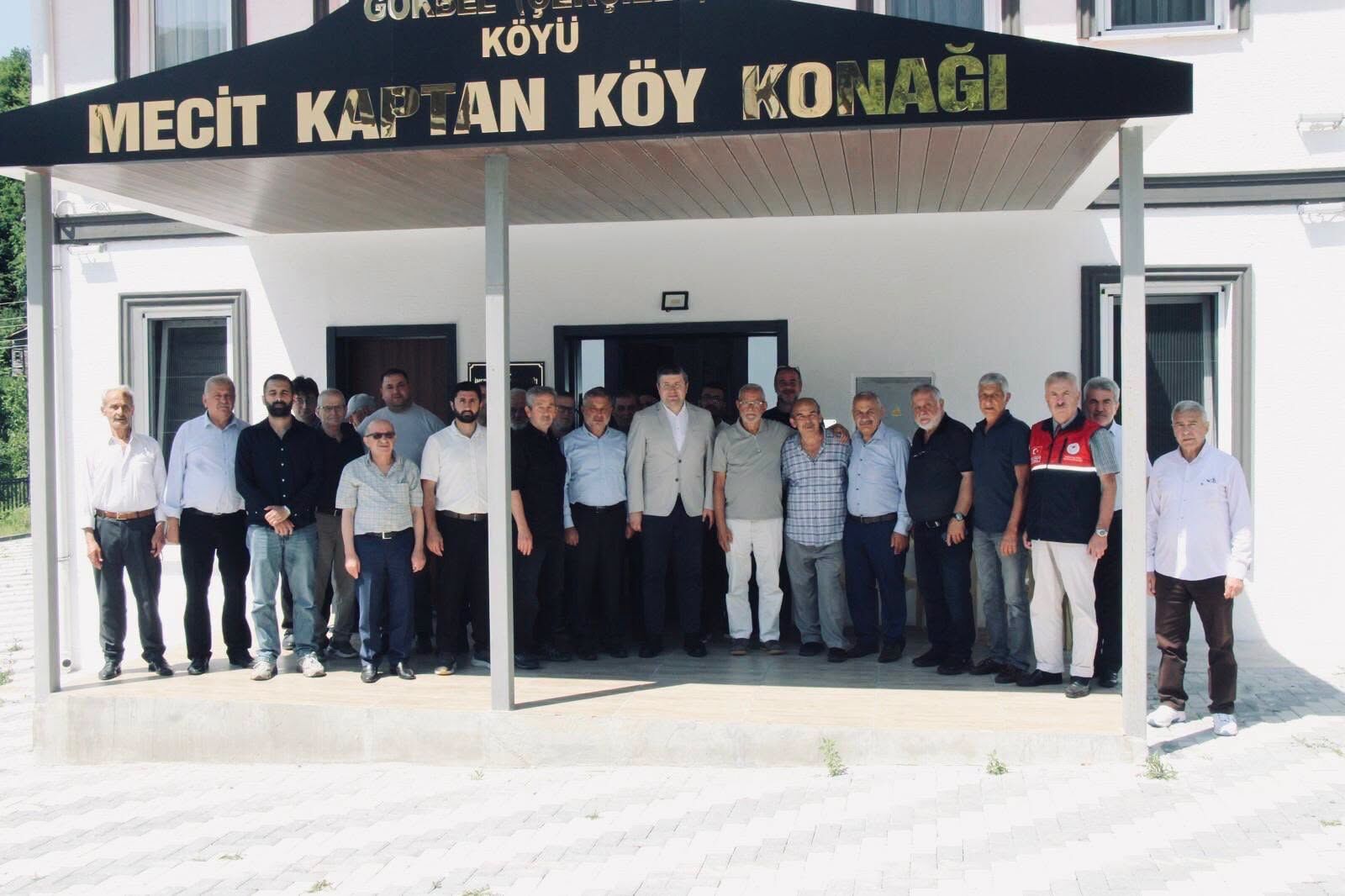 Kaymakam Ucar Vatandaslarla (2)