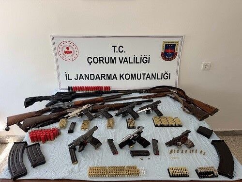 Kutlamalarda Silahla Ateş Açanlara Jandarma'dan Operasyon! (2)