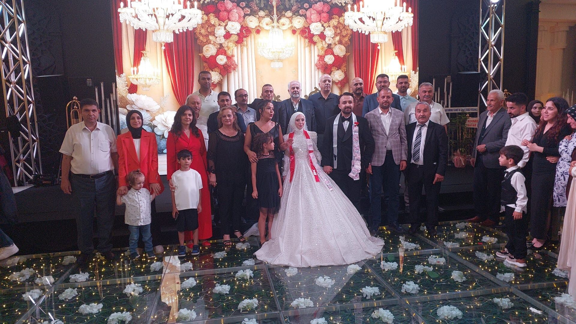 Şavak Ve Çalıkoğlu Ailelerinin Mutlu Günü1