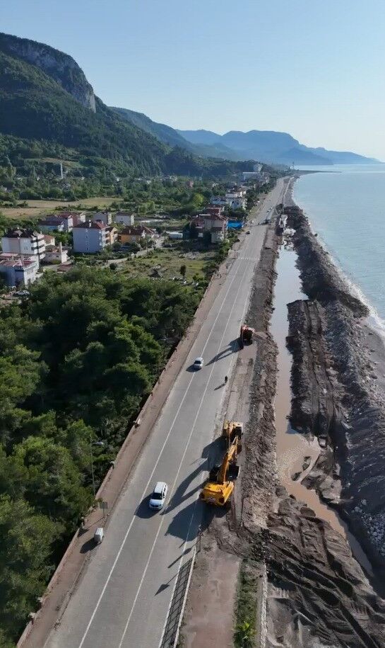 Selden Iki Gün Sonra Cide Sahillerinde Hayat Normale Döndü (3)