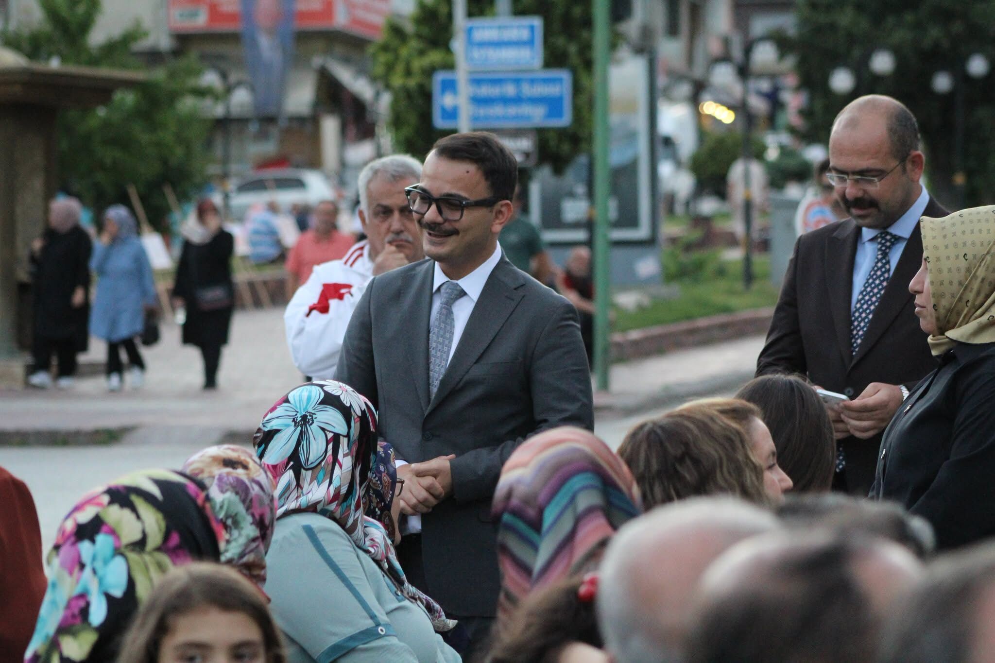 Tosya’nın Genç Yöneticileri Vatandaşla Yan Yana (2)