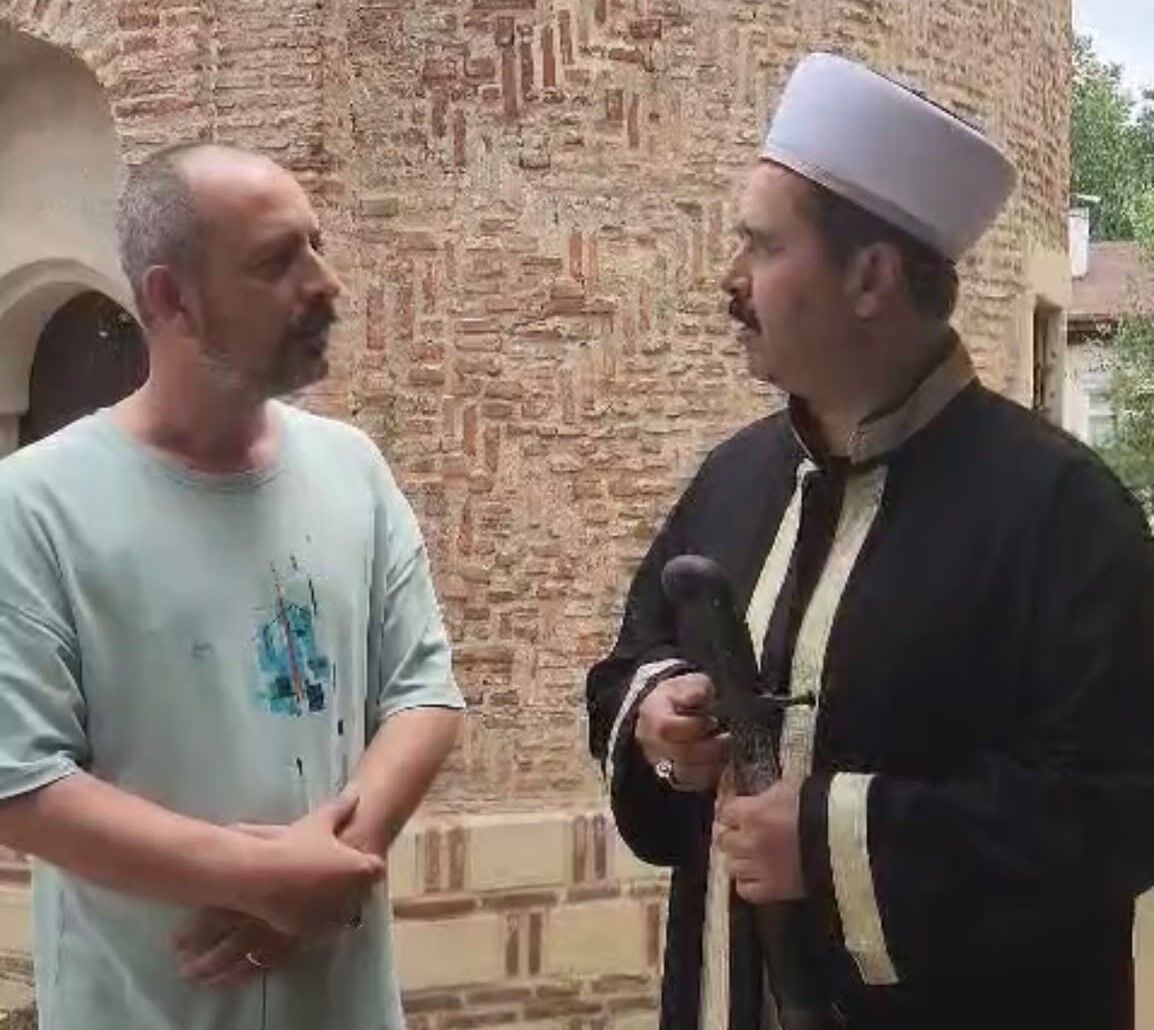 Ünlü Oyuncu Taner Ayyıldız Kastamonu’da O Gelenek Dikkatini Çekti (1)-1