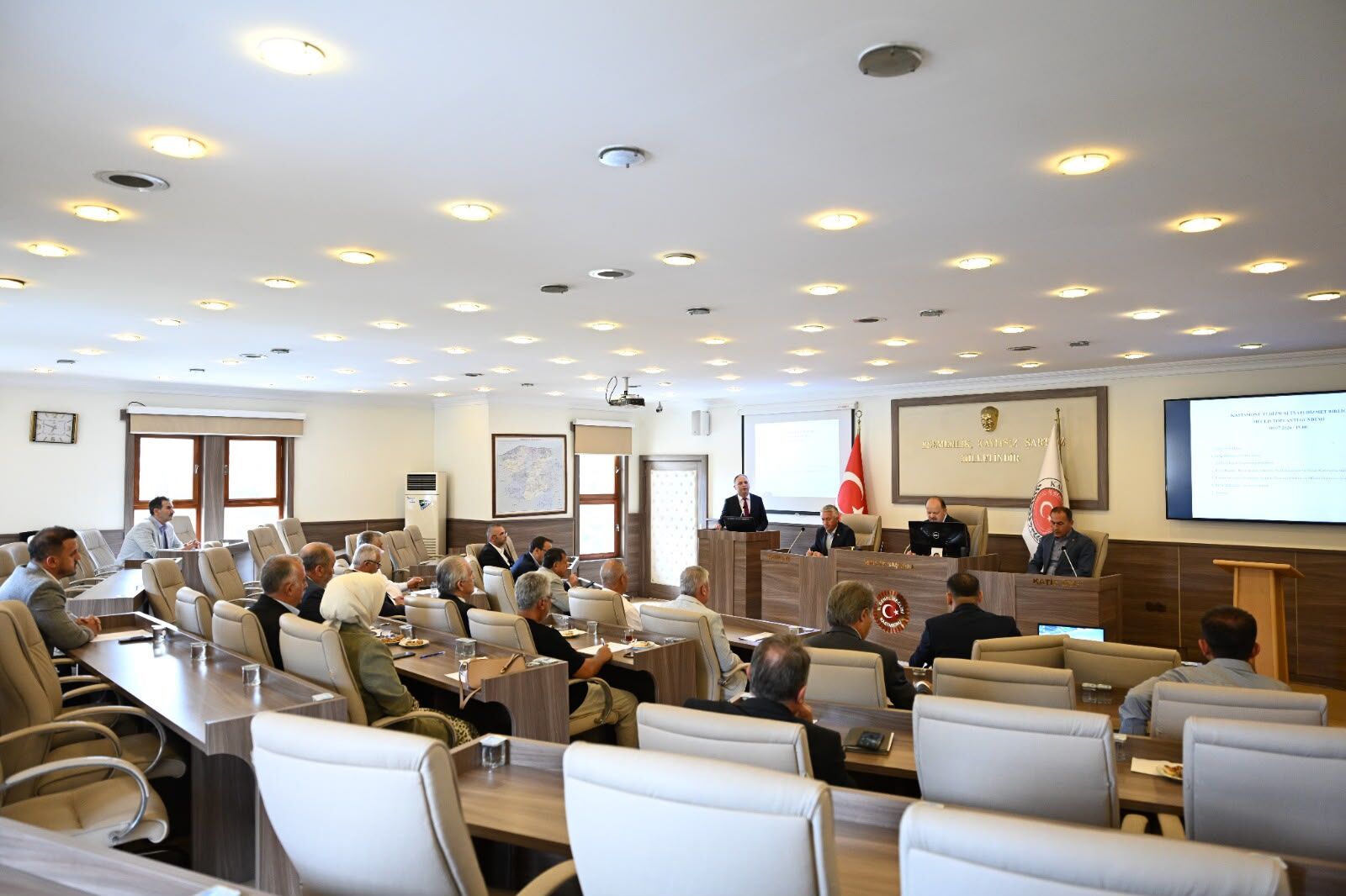 Vali Meftun Dallı Yeniden Kastab Başkanı Seçildi (2)