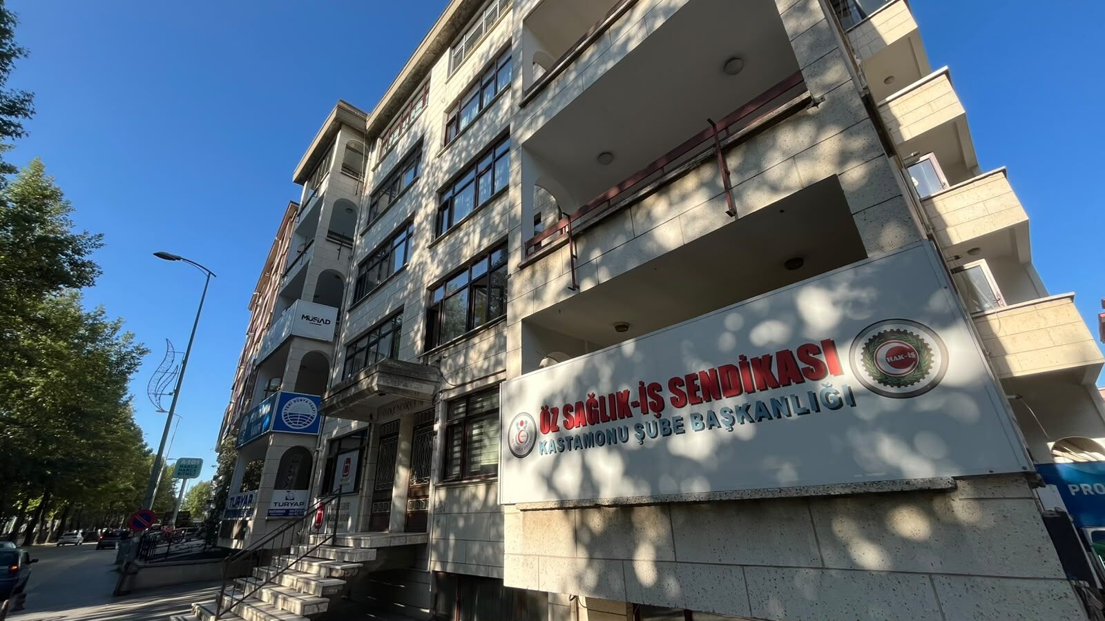 Yeni̇ Parti̇ Bi̇nasi (2)