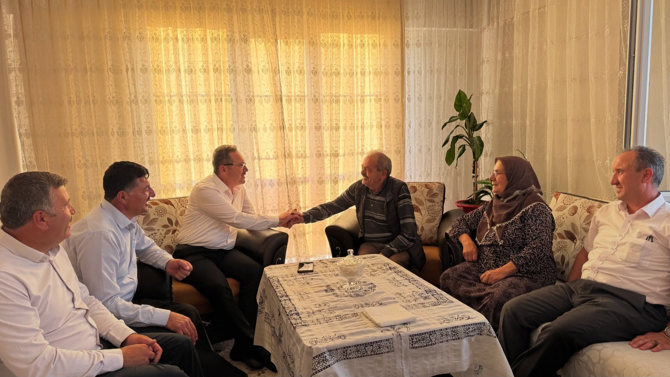 Ak Parti Heyetinden Kastamonu'da Şehit Ailesine Anlamlı Ziyaret1