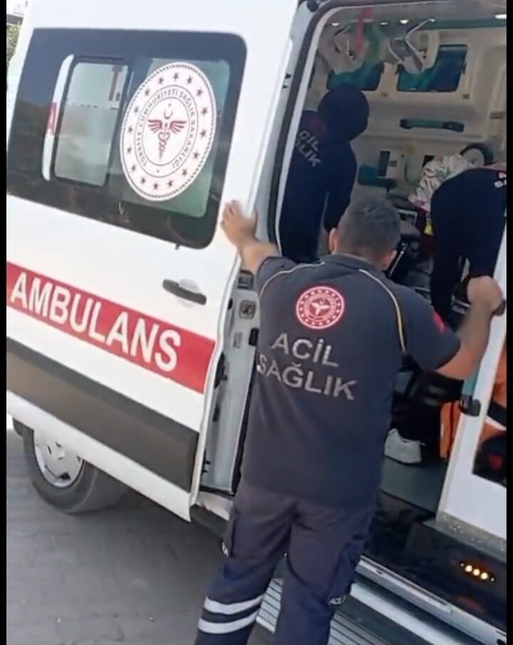 Cide’de Ailece Denize Girdiler, Akıntıya Kapıldılar (1)