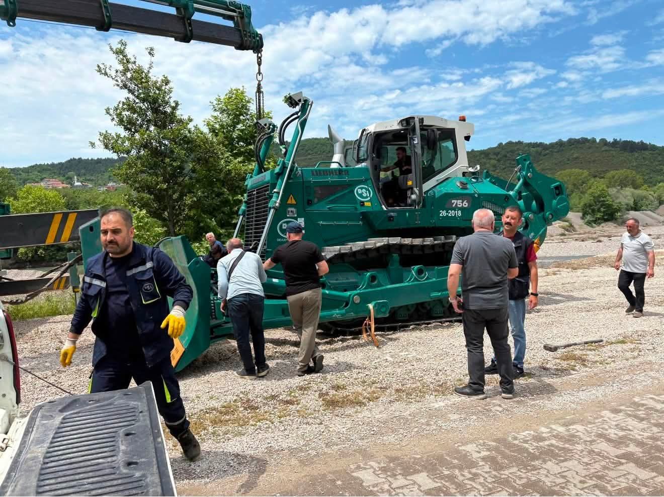 Cide’de Dere Islah Çalışmaları Devam Ediyor (2)