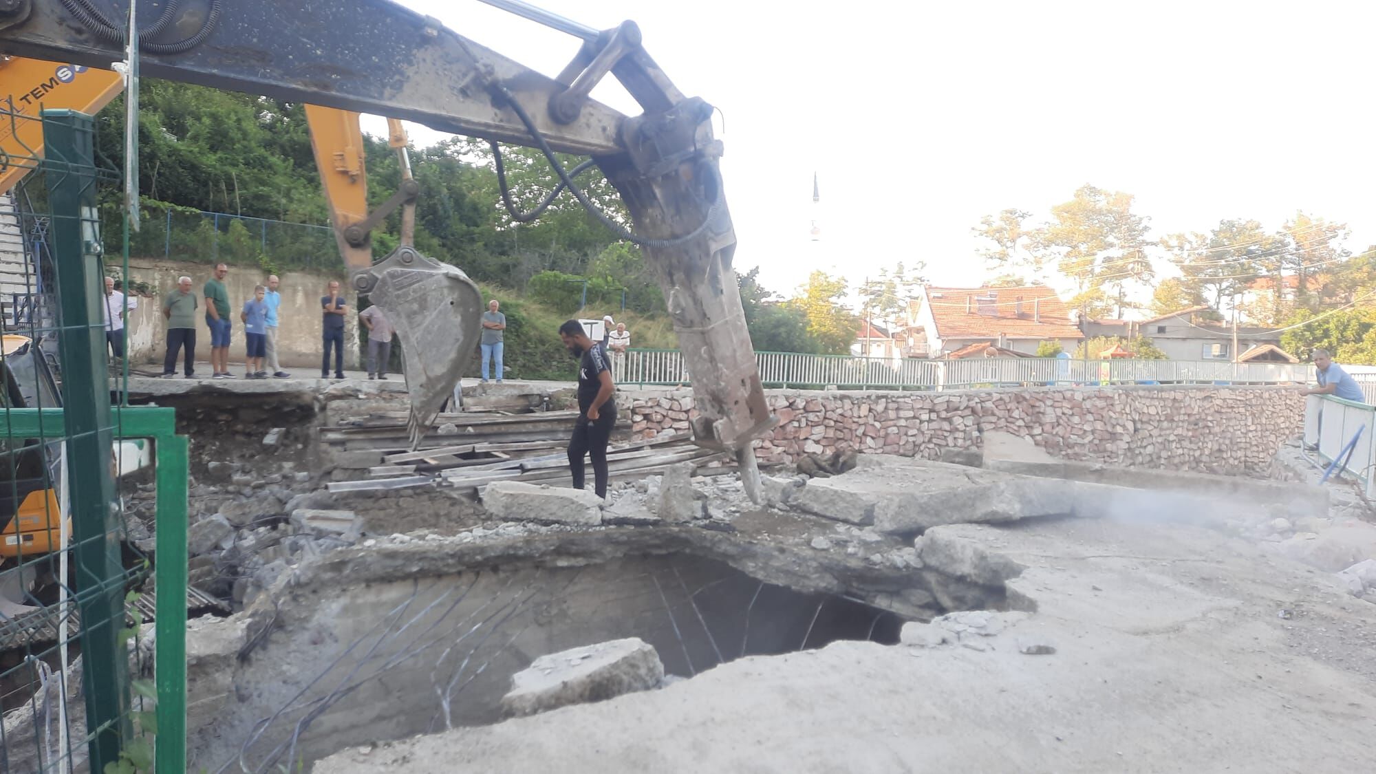Cide’de Selde Hasar Gören Köprü Yenileniyor (1)