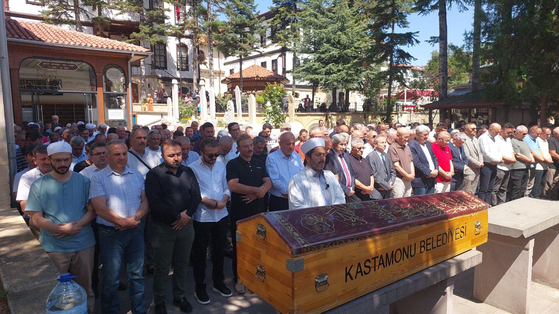 Eski İl Kültür Müdürü Zühtü Yaman Son Yolculuğuna Uğurlandı (2)