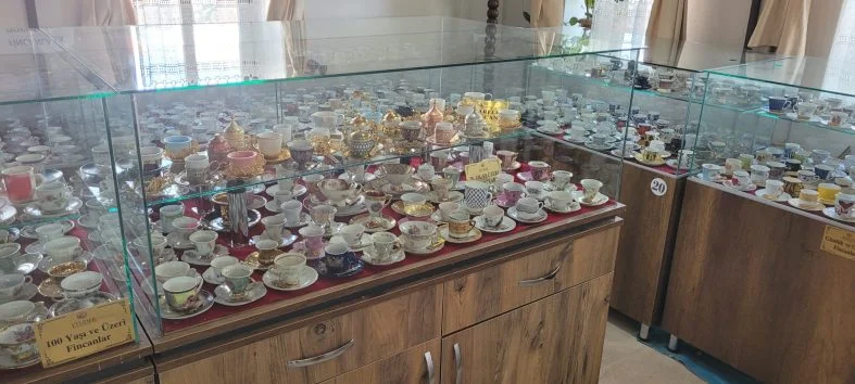 7 bin fincanlık müze kahvenin hatırasını yaşatıyor