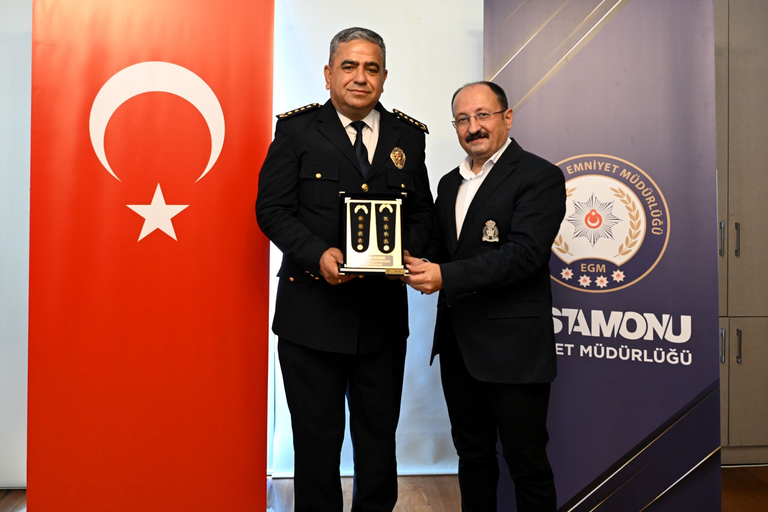 Kastamonu Emniyet Müdürlüğünde Rütbe Terfi Ve Plaket Heyecanı! (5)