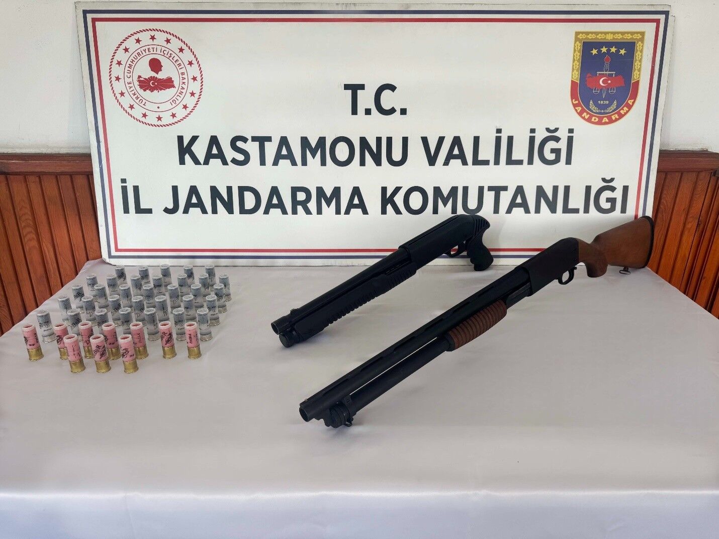 Kastamonu'da 8 Adet Ruhsatsız Silah Ele Geçirildi (3)