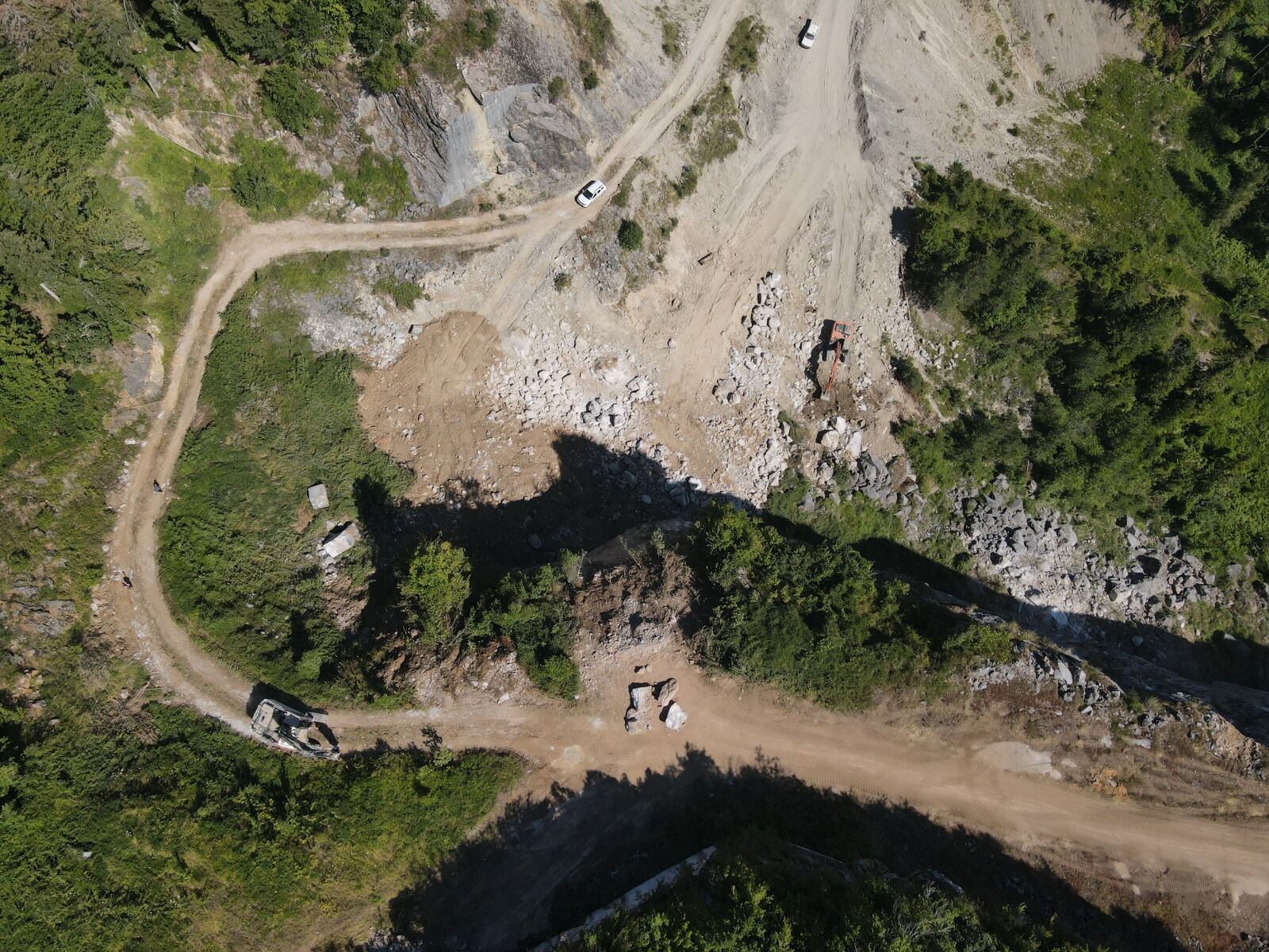 Kastamonu'da Selin Vurduğu Yollar Için 40 Kilometre Uzaktan Kaya Taşınıyor (1)